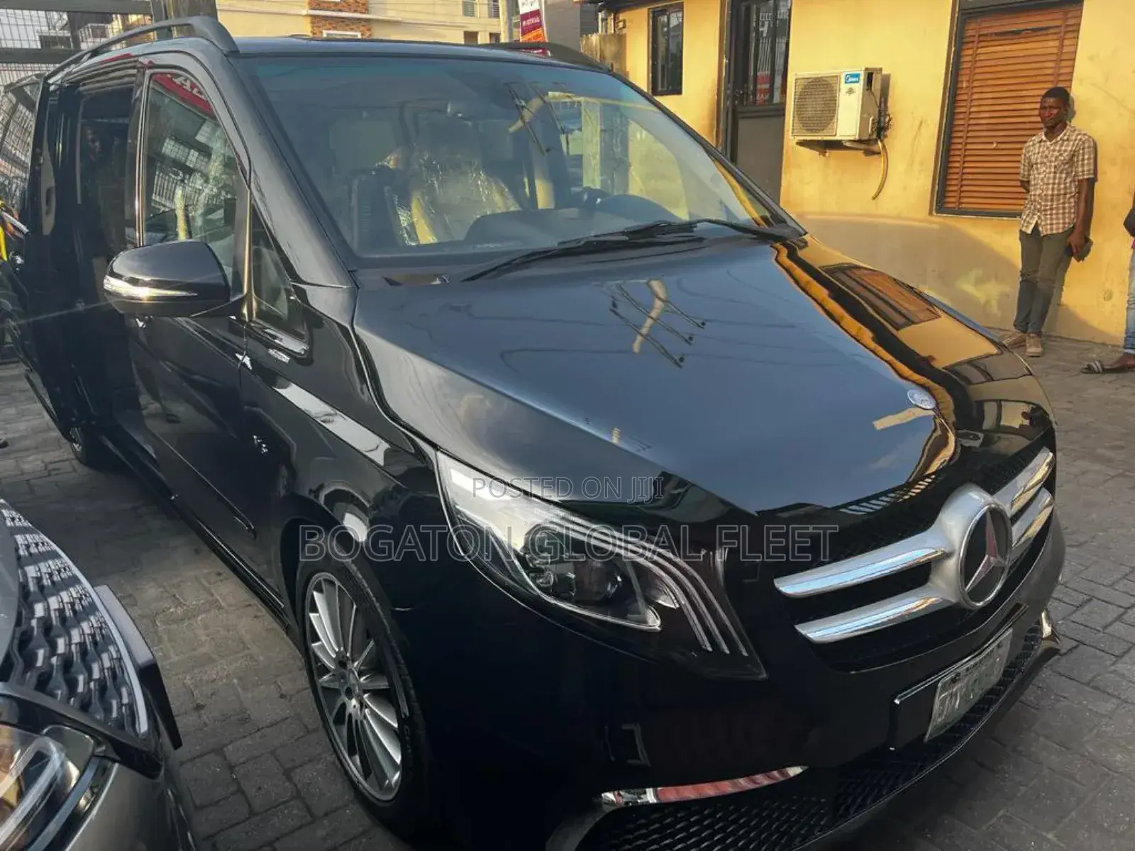VIP Mercedes Viano for Rent