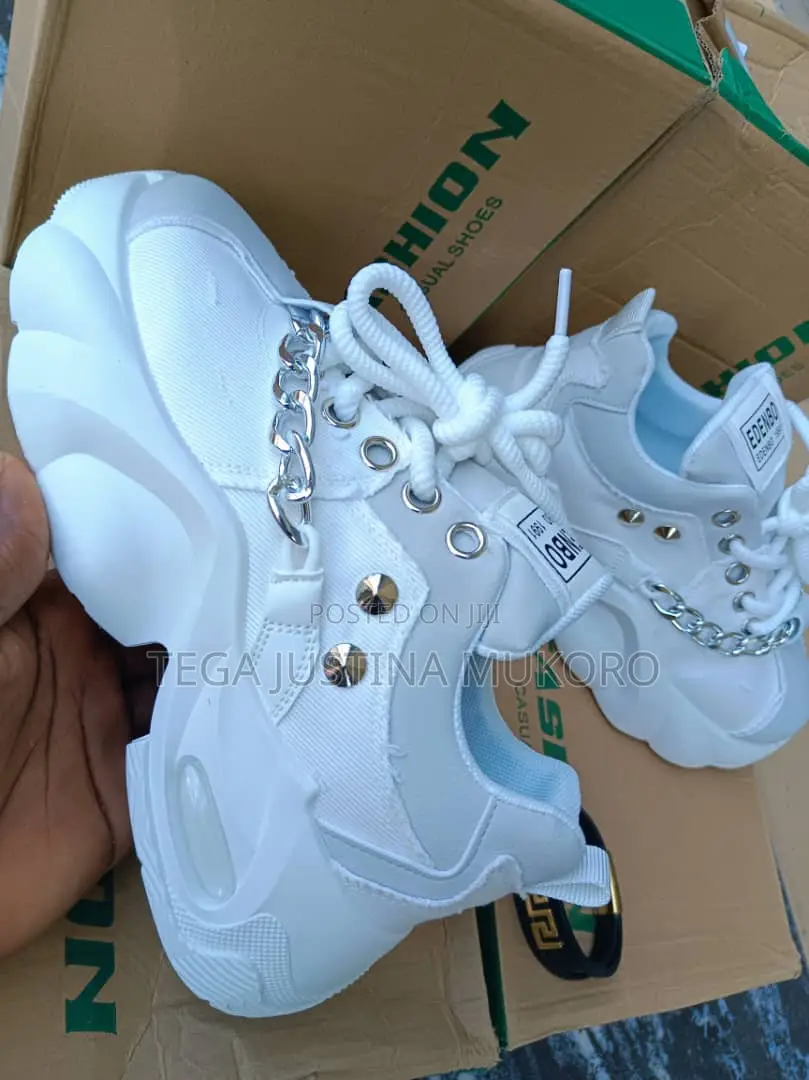 High Quality Female Fashion Sneakers
