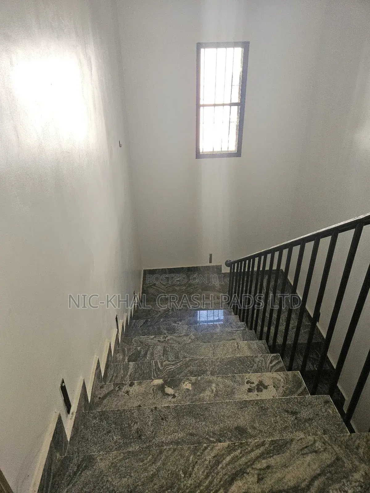 4bdrm Duplex in Jahi By Gilmor for rent