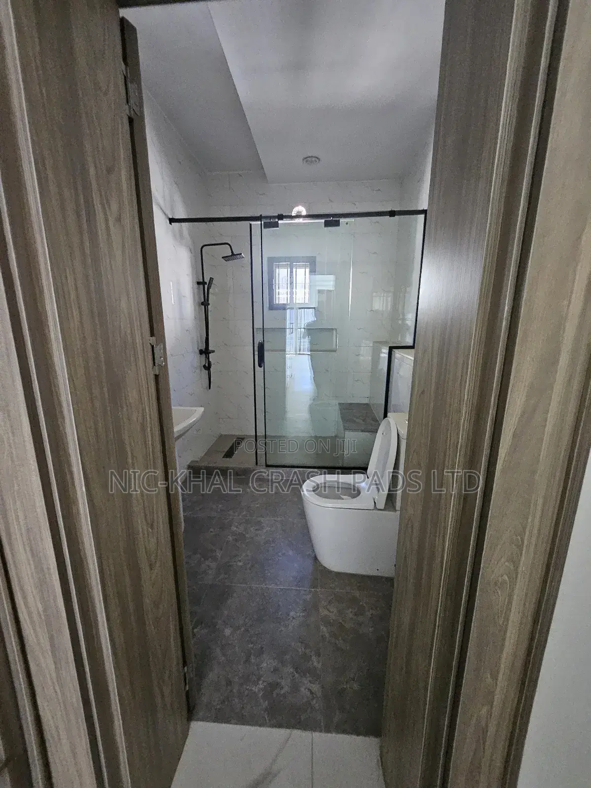 4bdrm Duplex in Jahi By Gilmor for rent