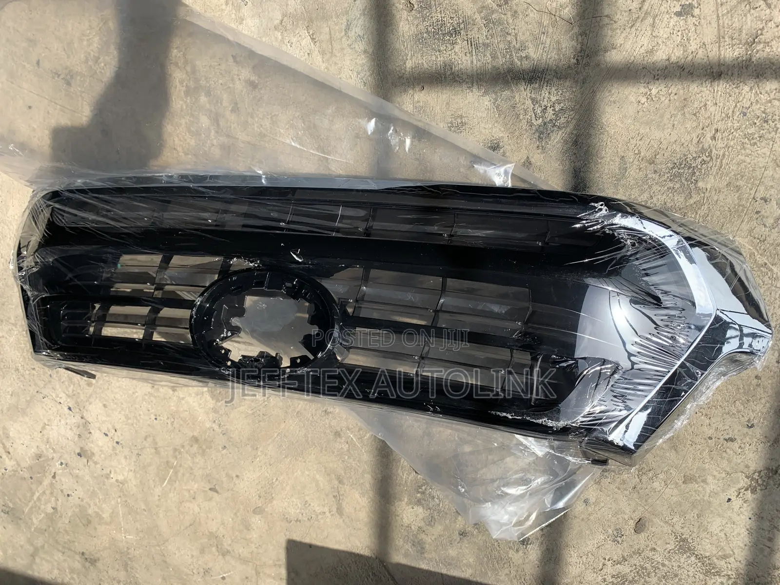 Front Grille Hilux for Iron Bumper 2021