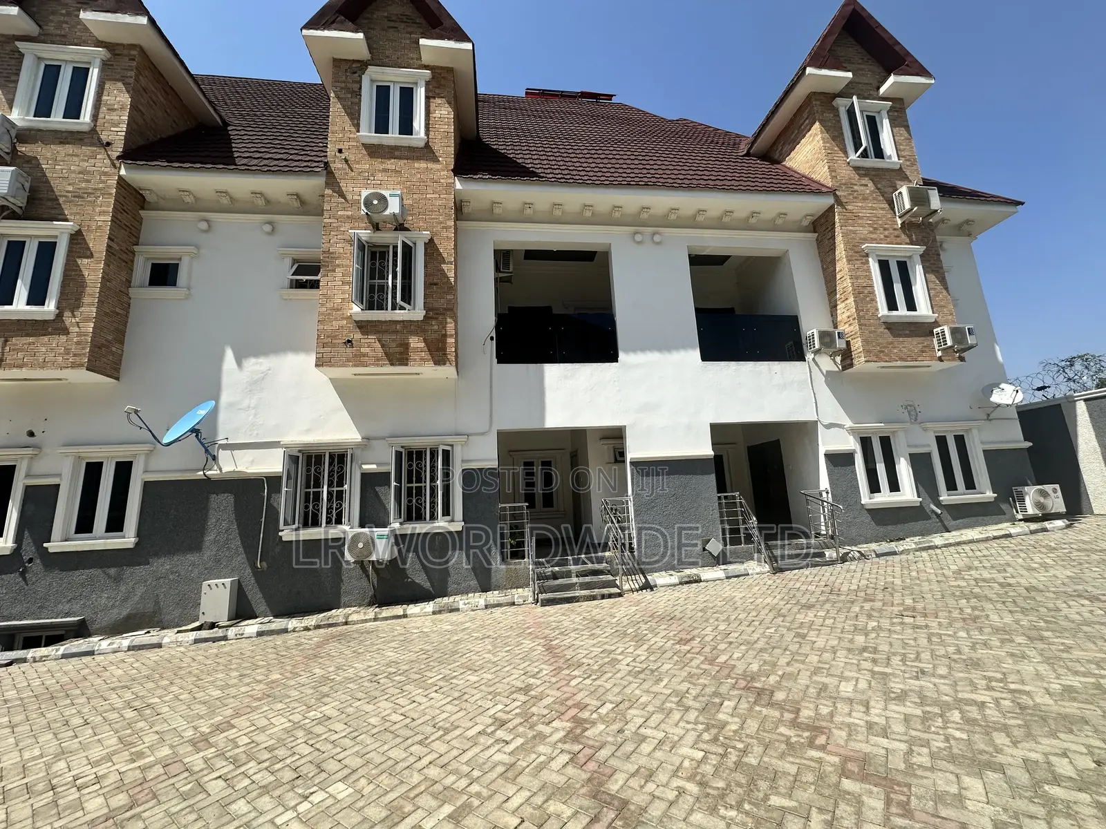 Furnished 4bdrm Townhouse/Terrace in Gwarinpa for Sale