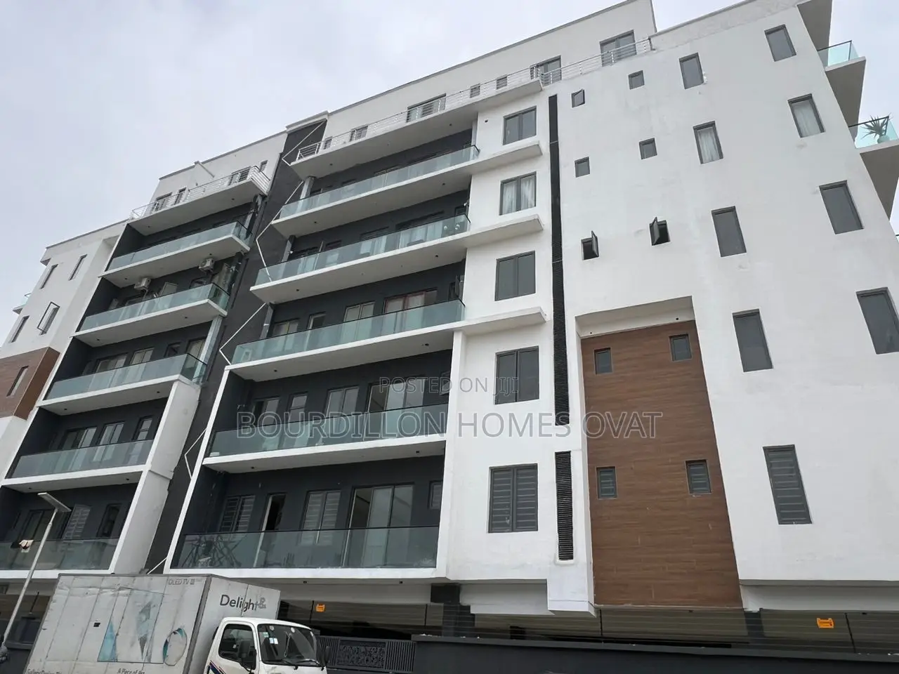 4bdrm Penthouse in Ikate for sale