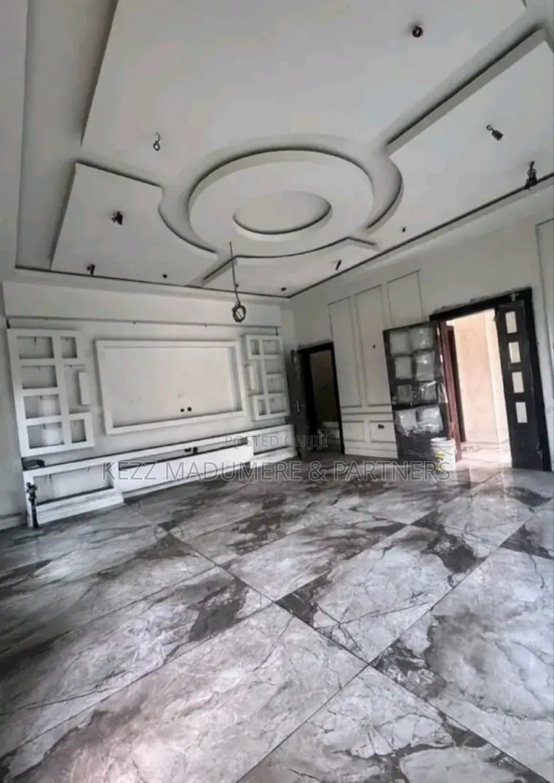 6bdrm Duplex in Within Dr Peter for sale