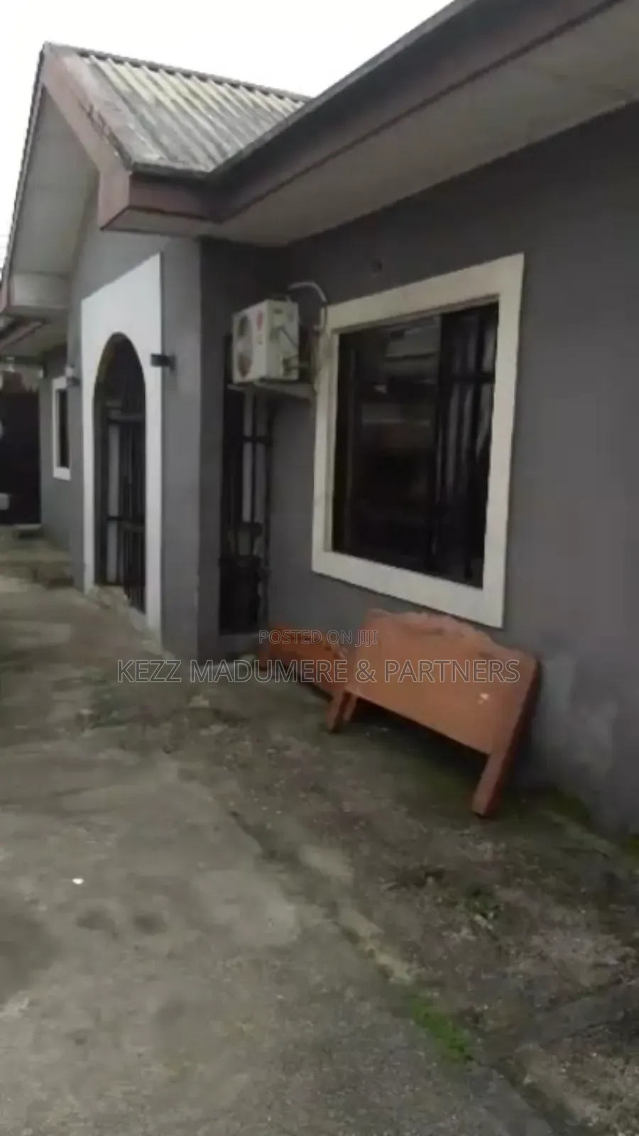 6bdrm Bungalow in Off Nta Road , Port for sale