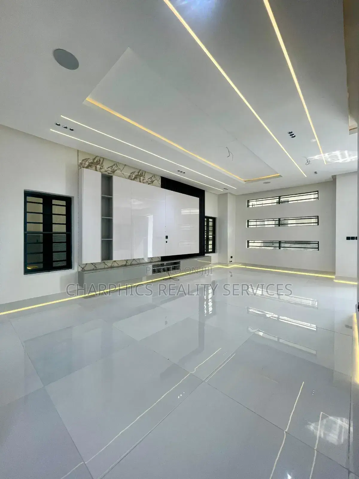 5bdrm Duplex in Ajah for sale