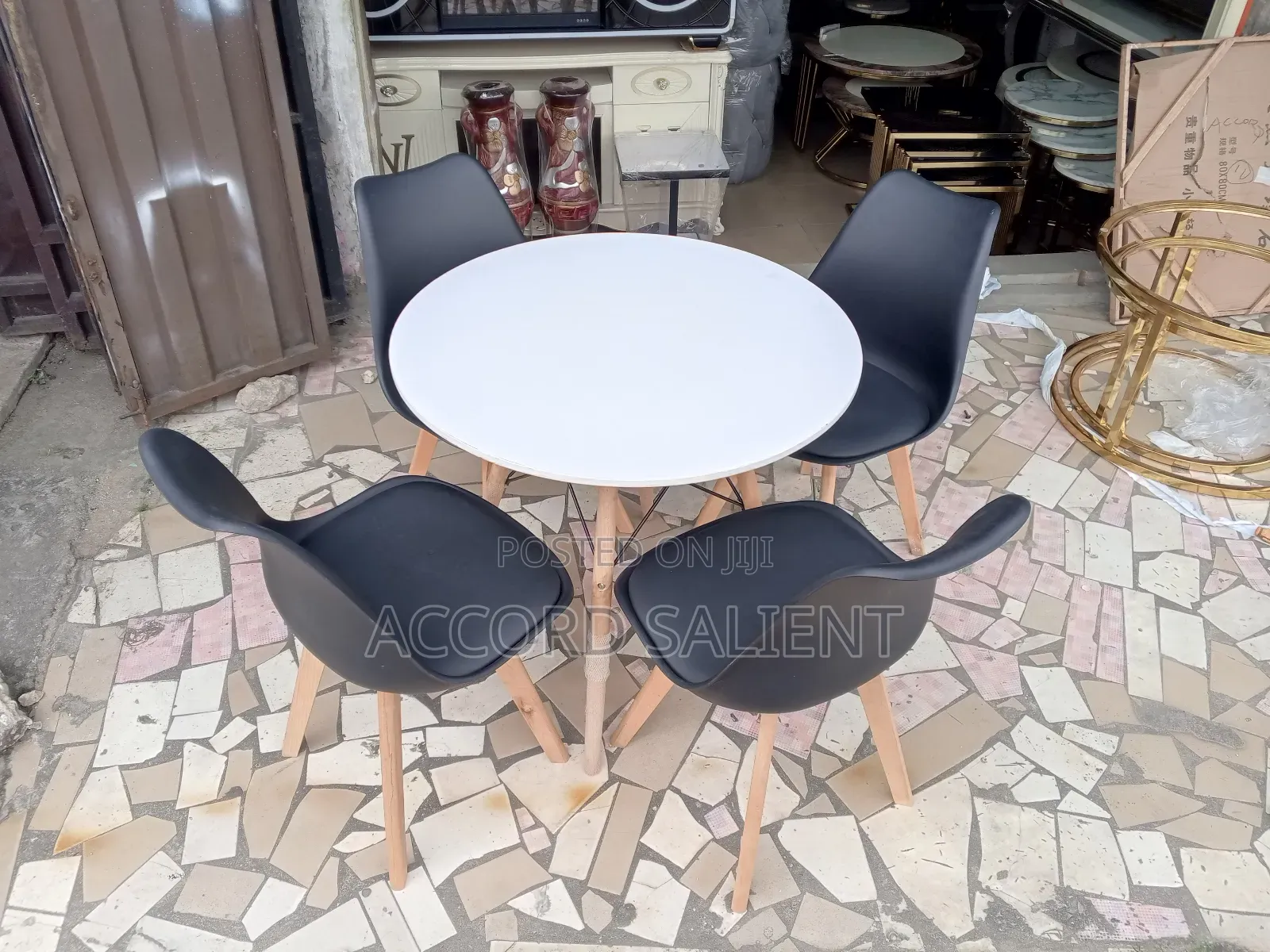 4 Seater Round Wooden Eatery Dining