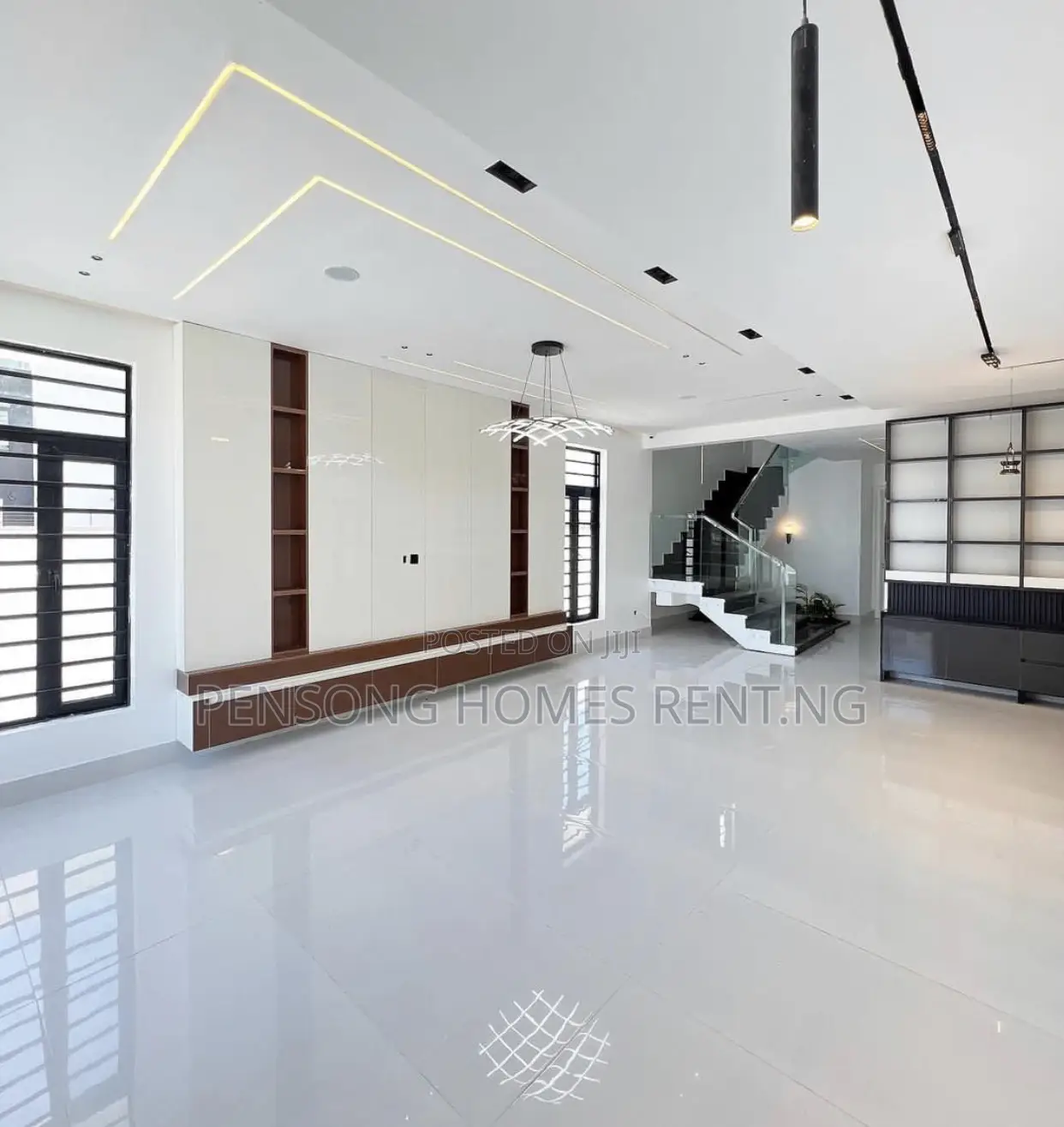 4bdrm Duplex in Lekki Phase 1 for rent
