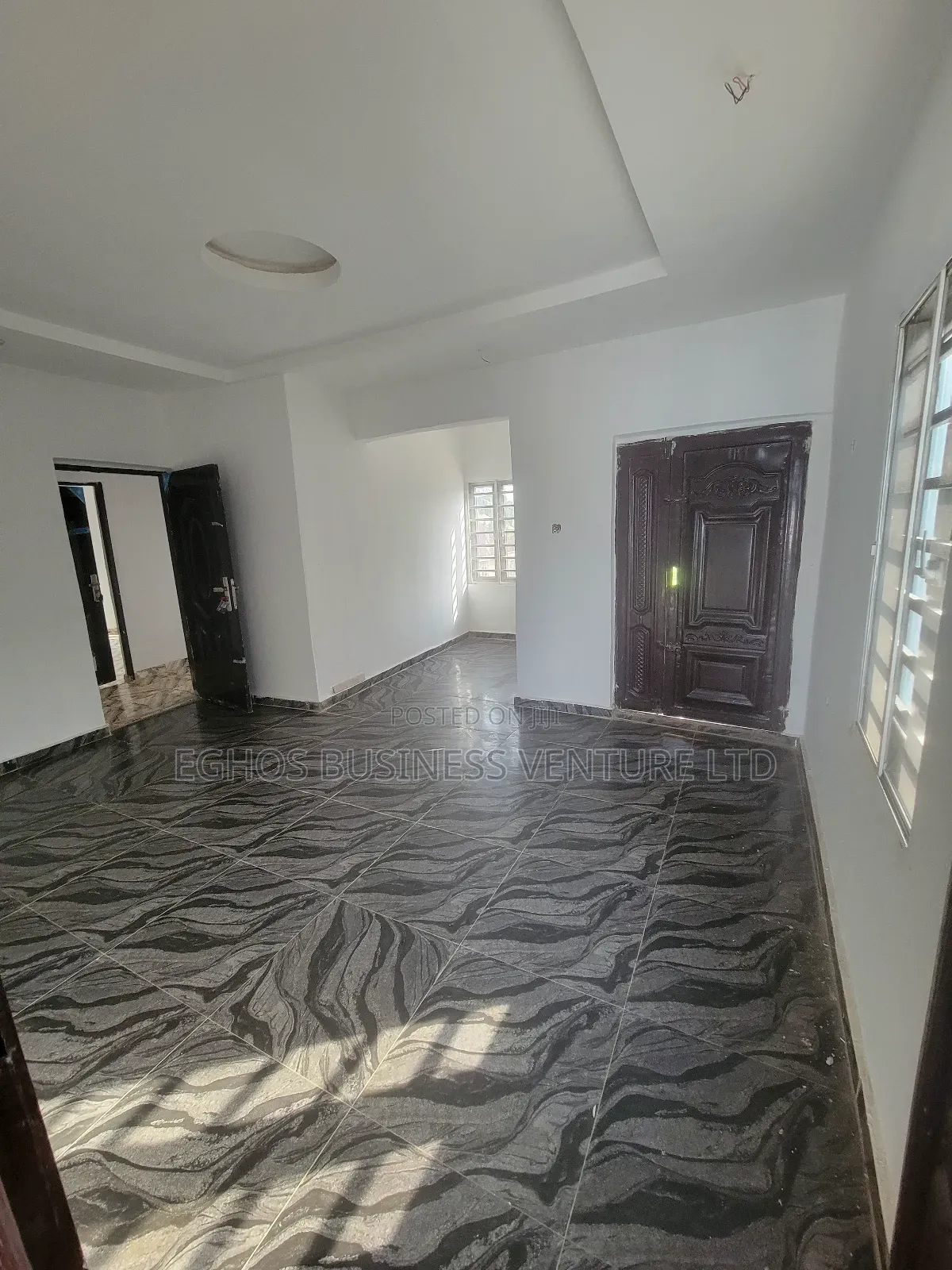 1bdrm Block of Flats in Agbor Road Bypass, Benin City for rent