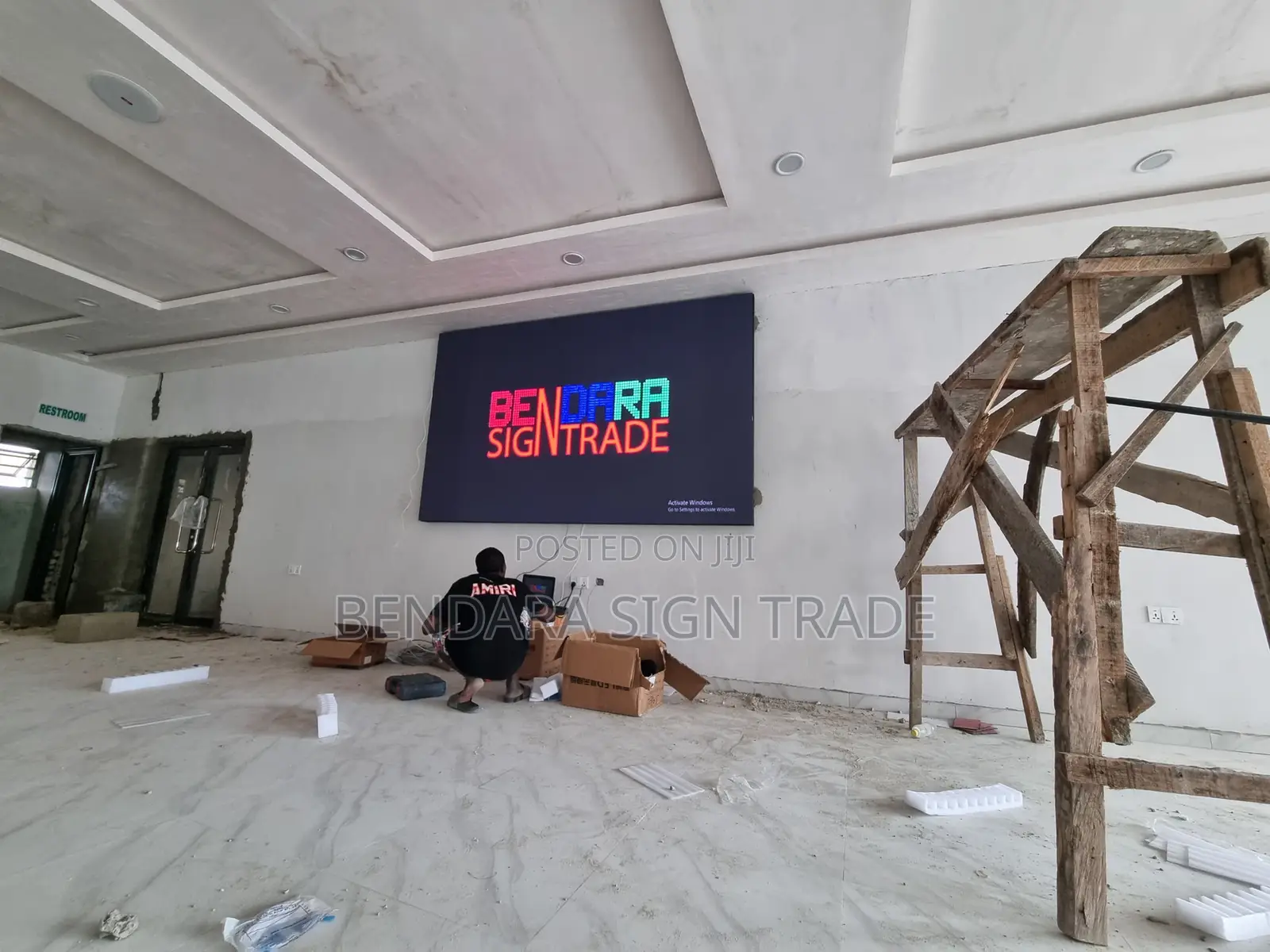 Television 9ft by 6ft Restaurant Screen