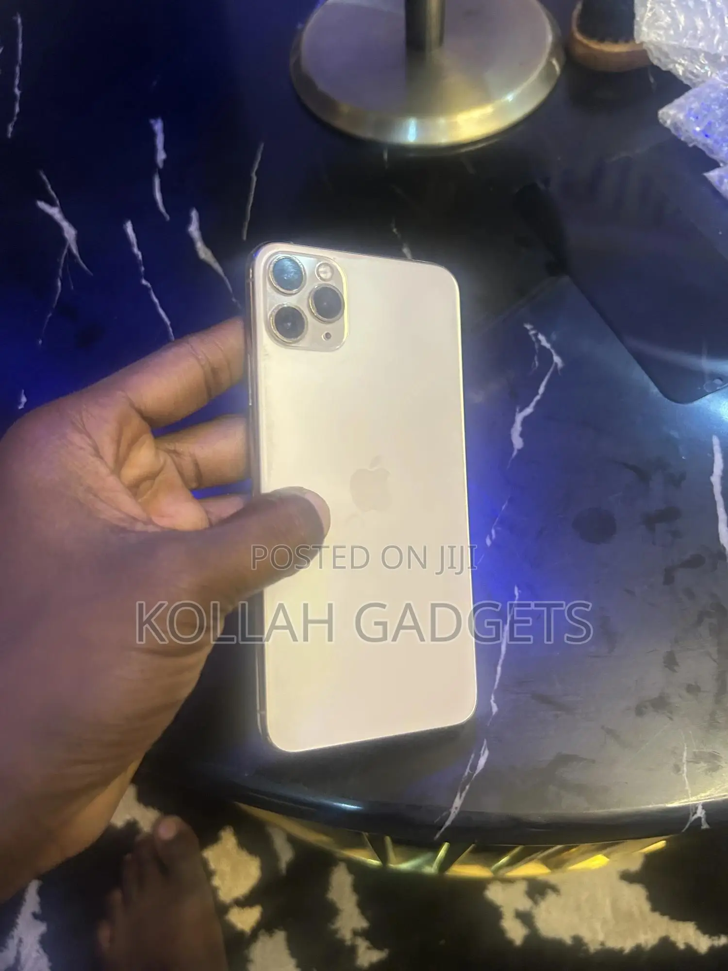 Apple iPhone 11 Pro Max 64 GB Gold