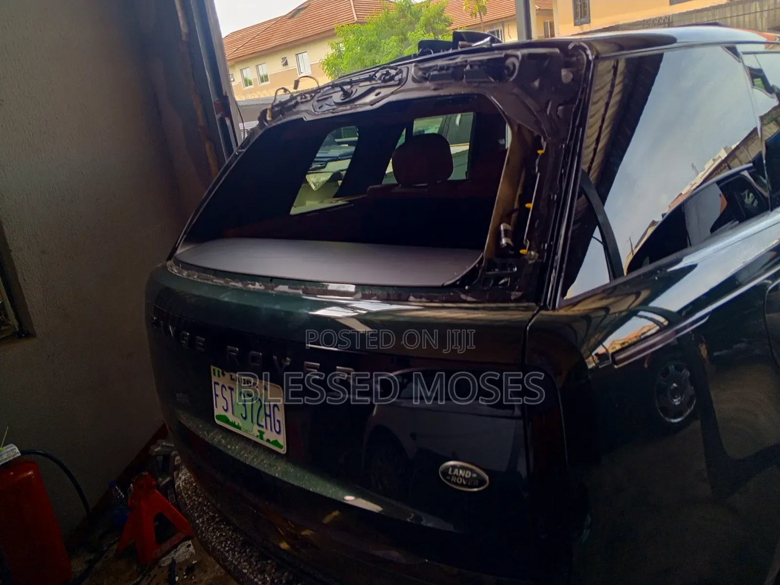 2024 Renge Rover Vogue Back Glass Tinted