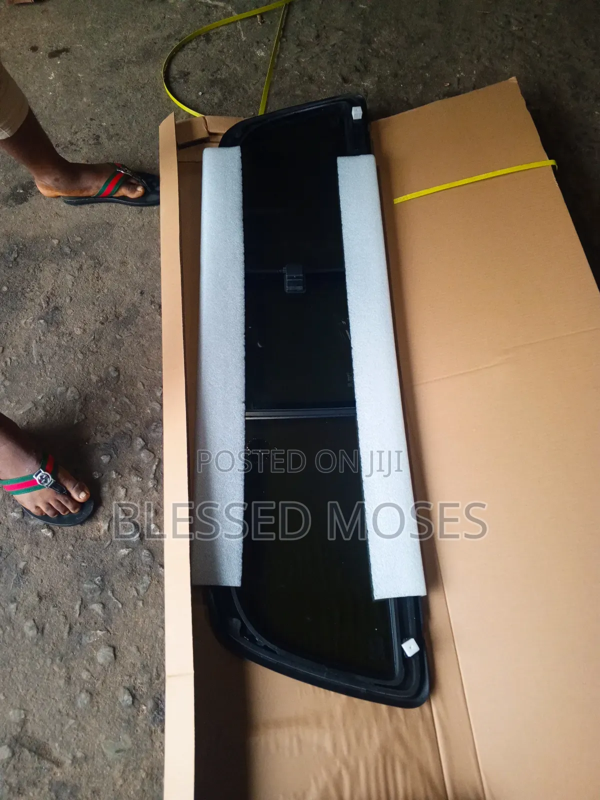 Toyota Hilux 2010 Back Glass