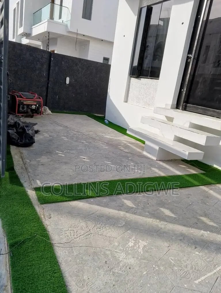 4bdrm Duplex in Call To Enter Estate for sale