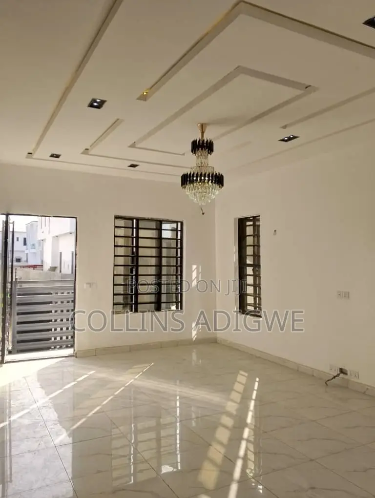 4bdrm Duplex in Call To Enter Estate for sale