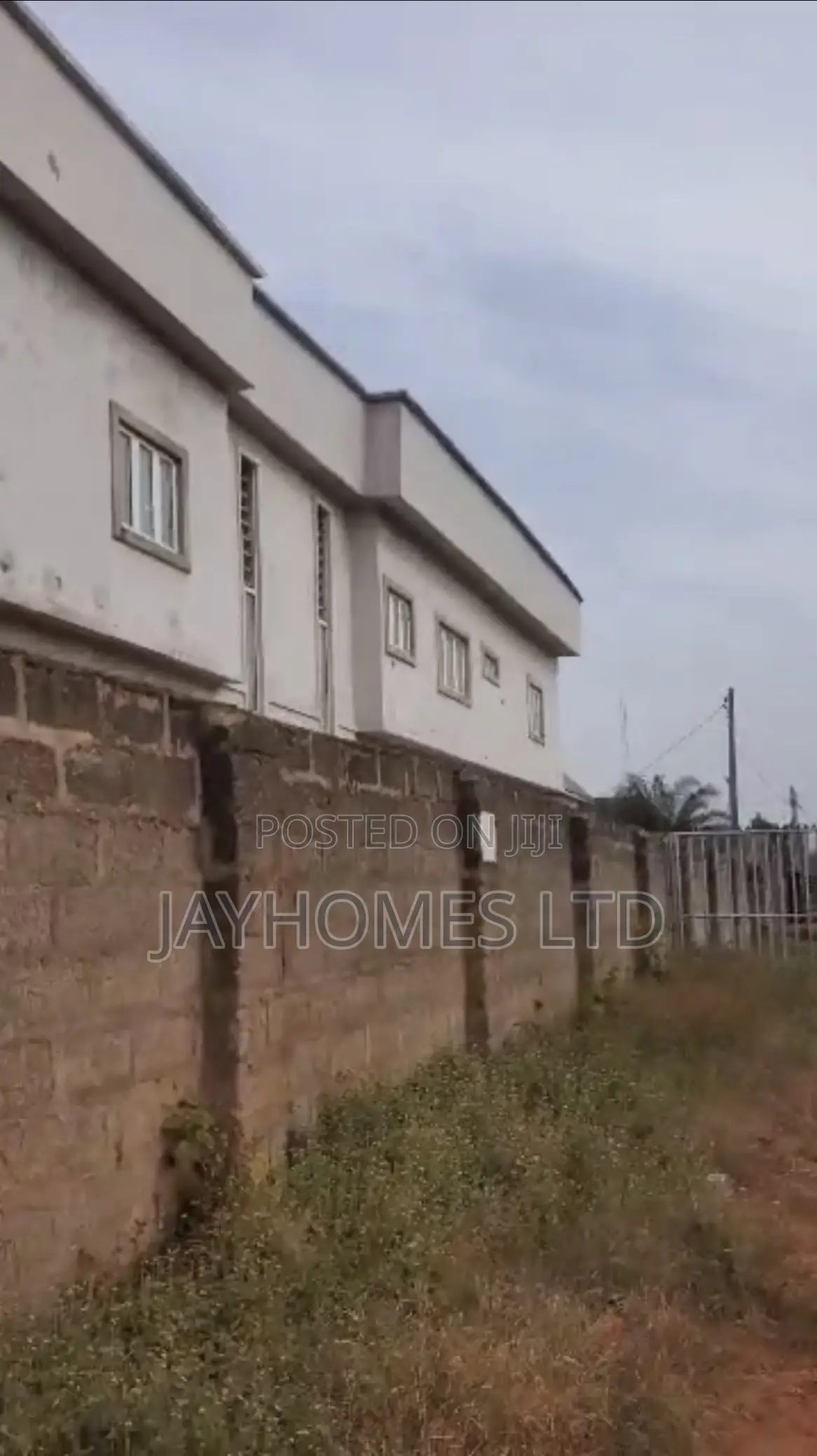 5bdrm Duplex in Off Specialist Asaba, Oshimili South for sale
