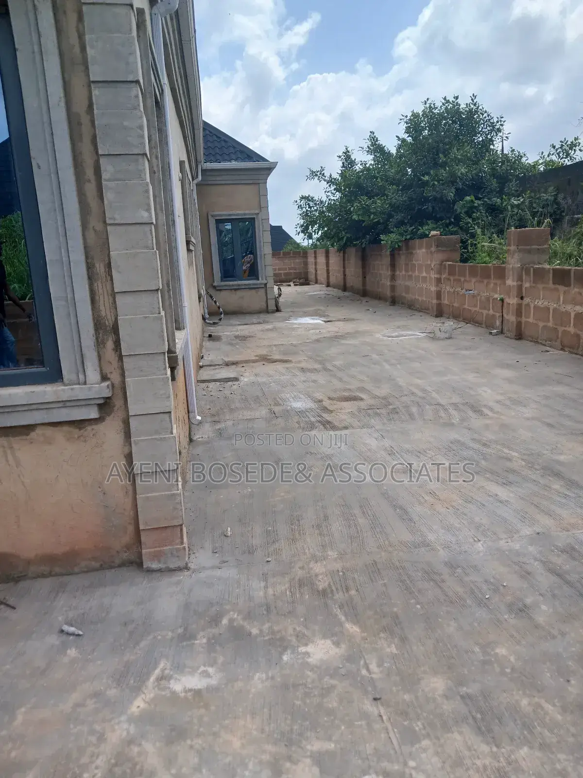 4bdrm Bungalow in City Of David, Obafemi-Owode for sale