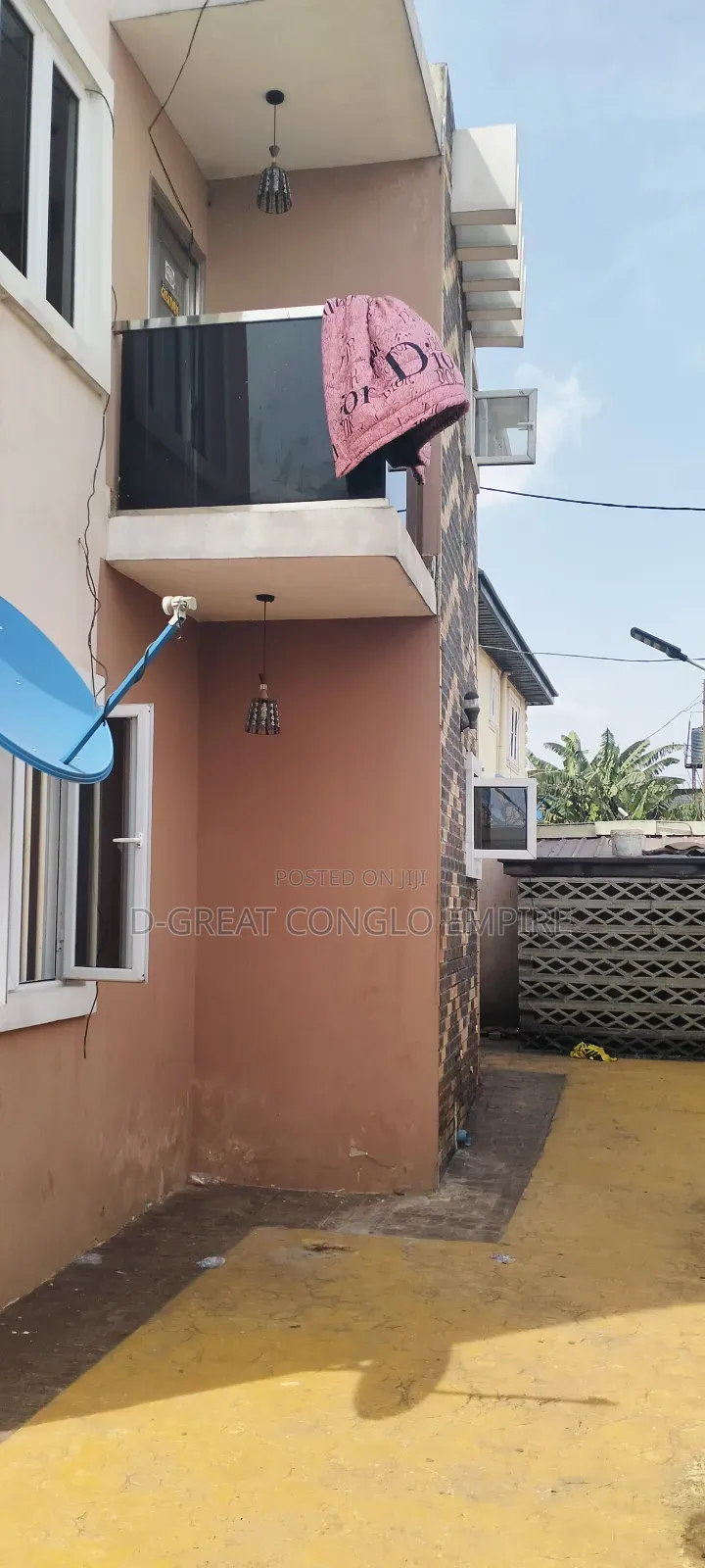 8bdrm Block of Flats in Naira & Kobo Axis,, Oshimili South for sale