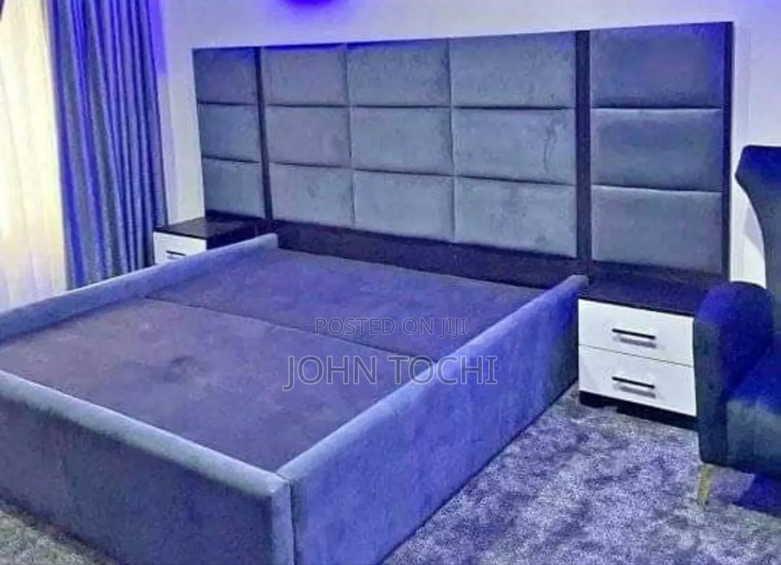 4 by 6 Bed Frame With 2 Side Drawers