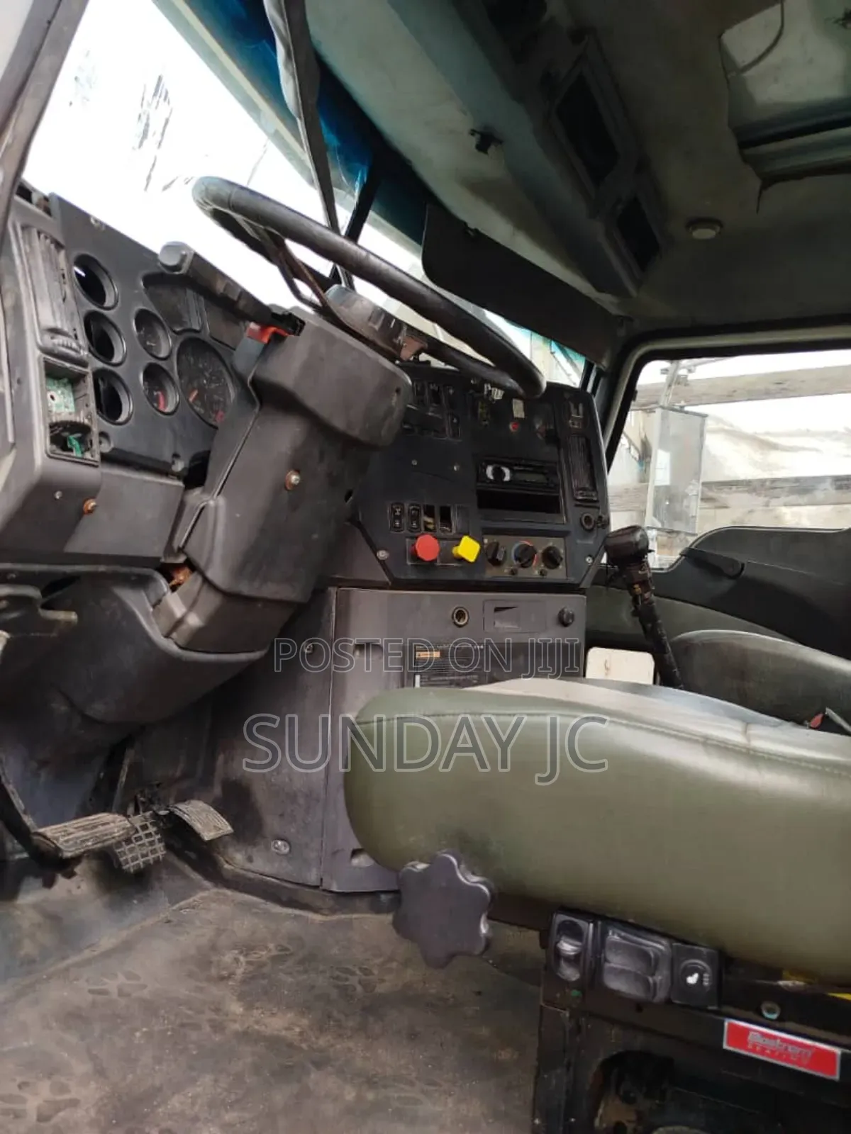 New Arrival MP8 Granite Mack Ten Tyres Head Truck Superb Eng