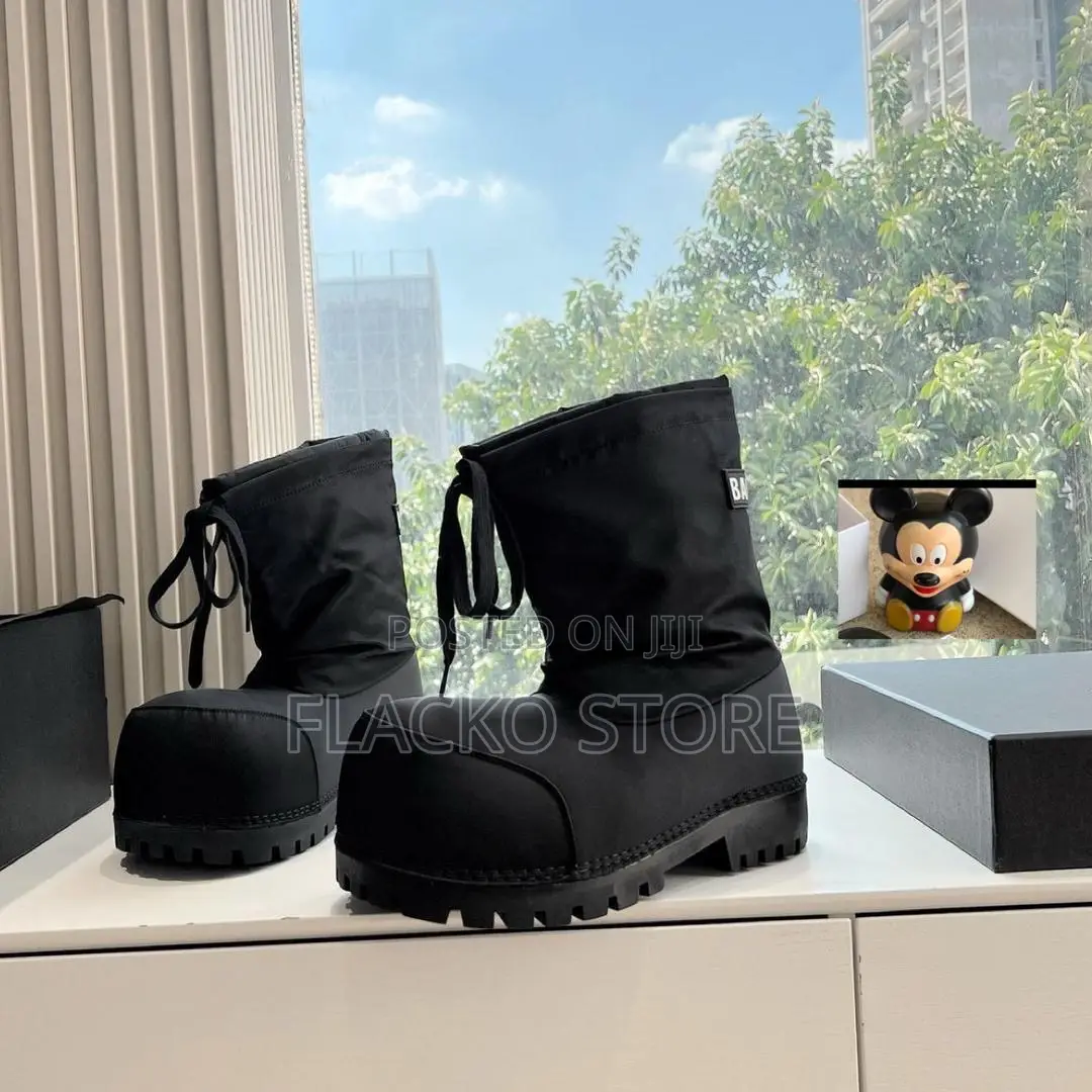 Original Balenciaga Skiwear Alaska Boots