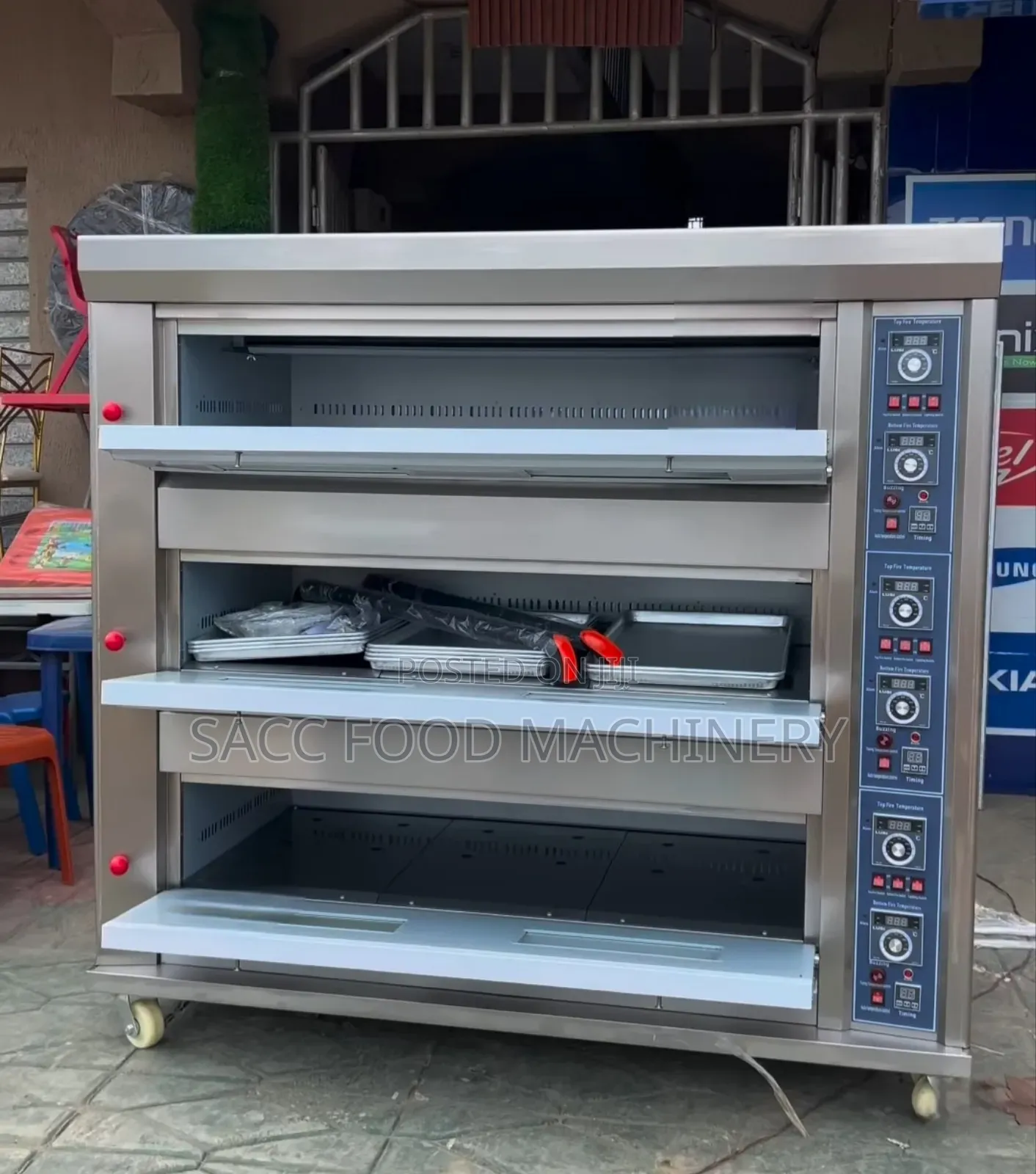 3 Decks 9 Trays Gas Oven (25kg/ Half Bag Of Flour)