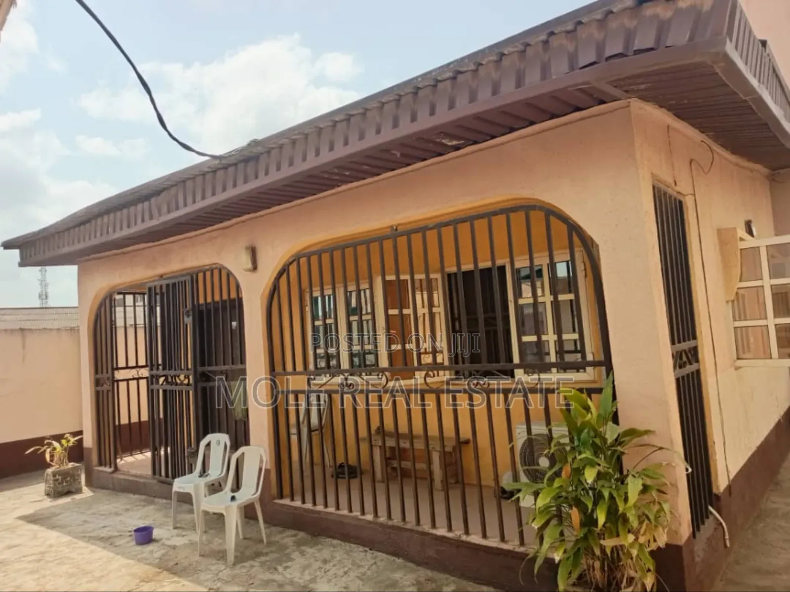 3bdrm Block of Flats in Unity Estate, Egbeda / Egbeda for sale