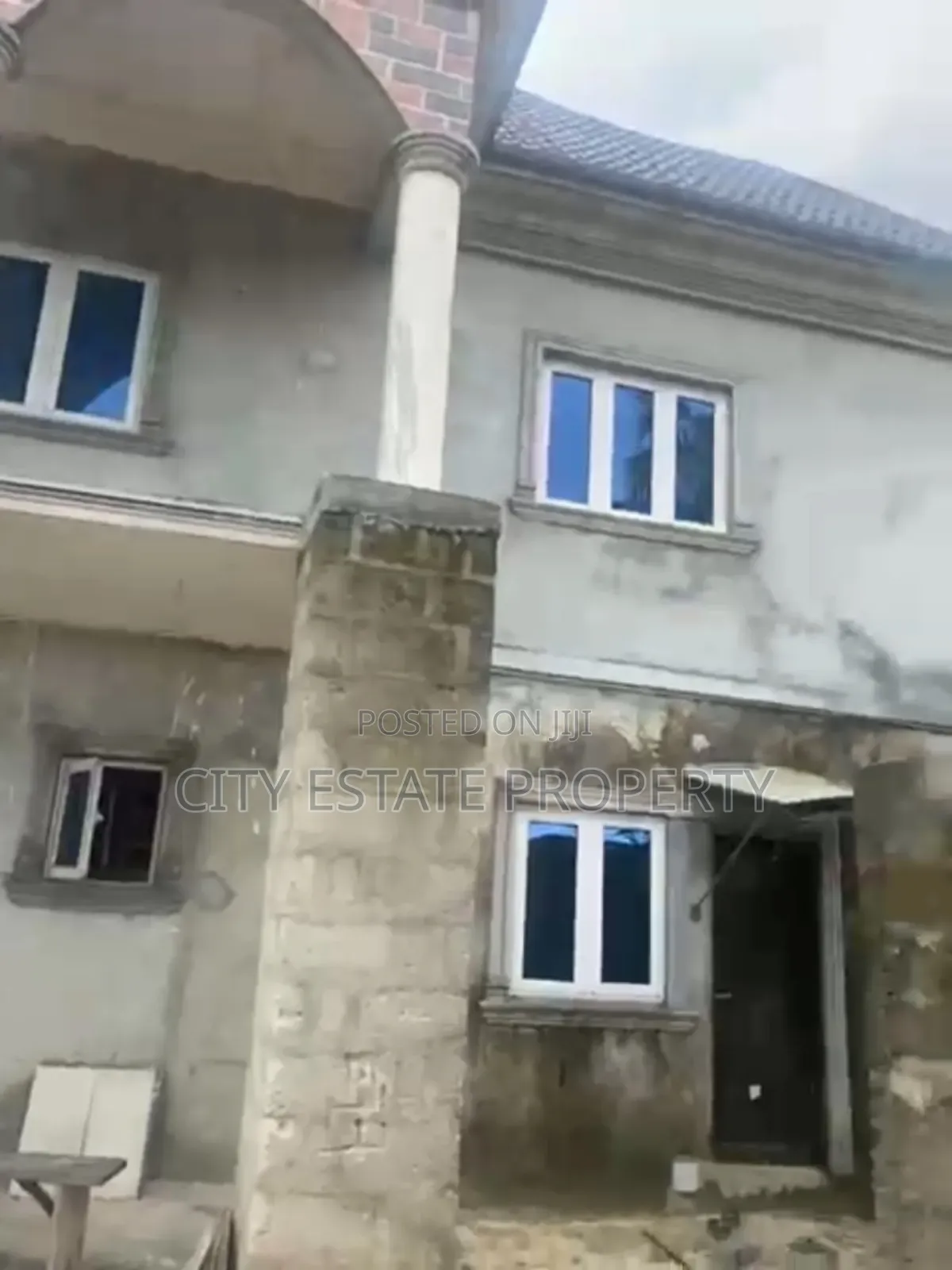 5bdrm Duplex in Off Sars Road, Port-Harcourt for sale
