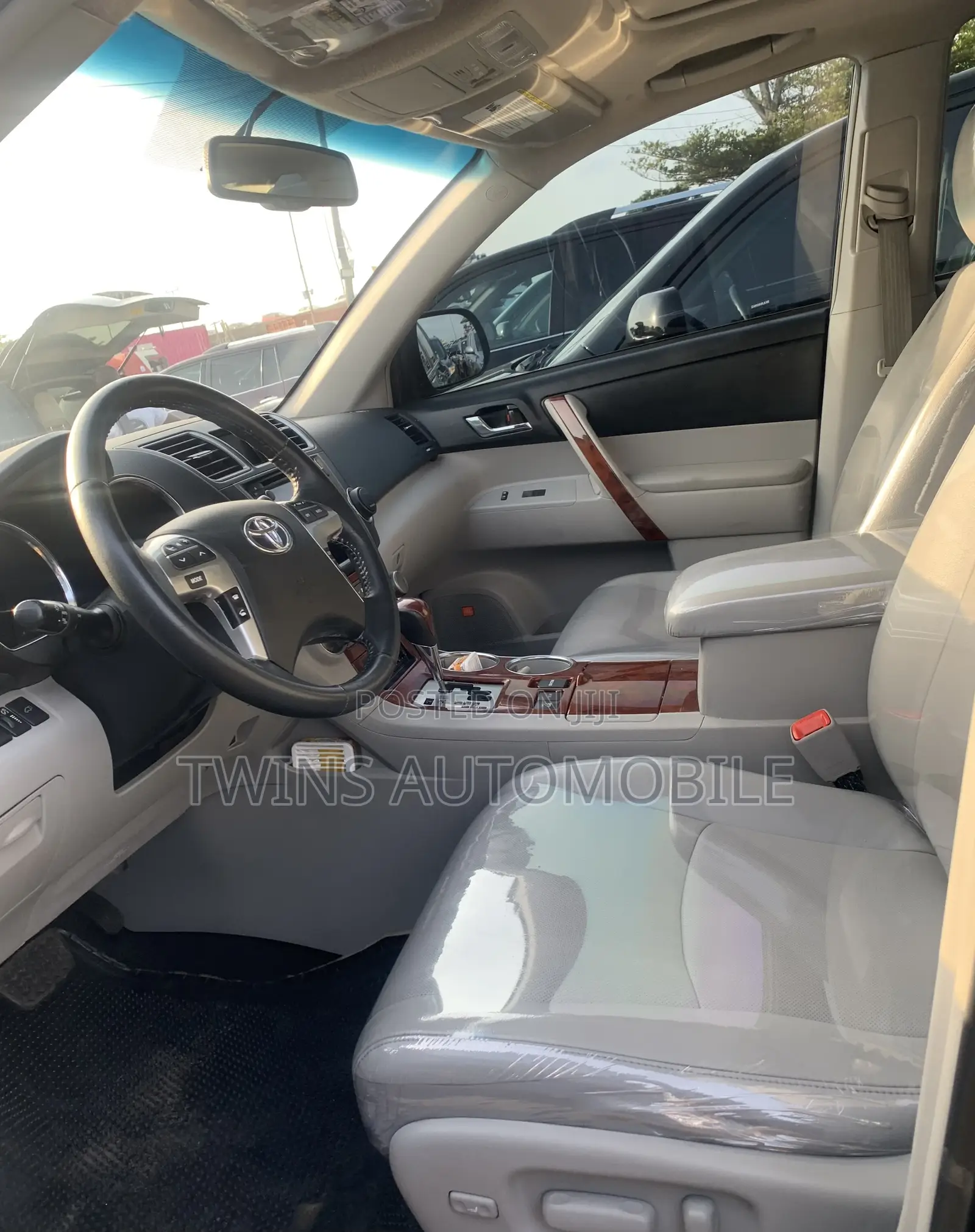 Toyota Highlander Limited 3.5l 4WD 2013 Black