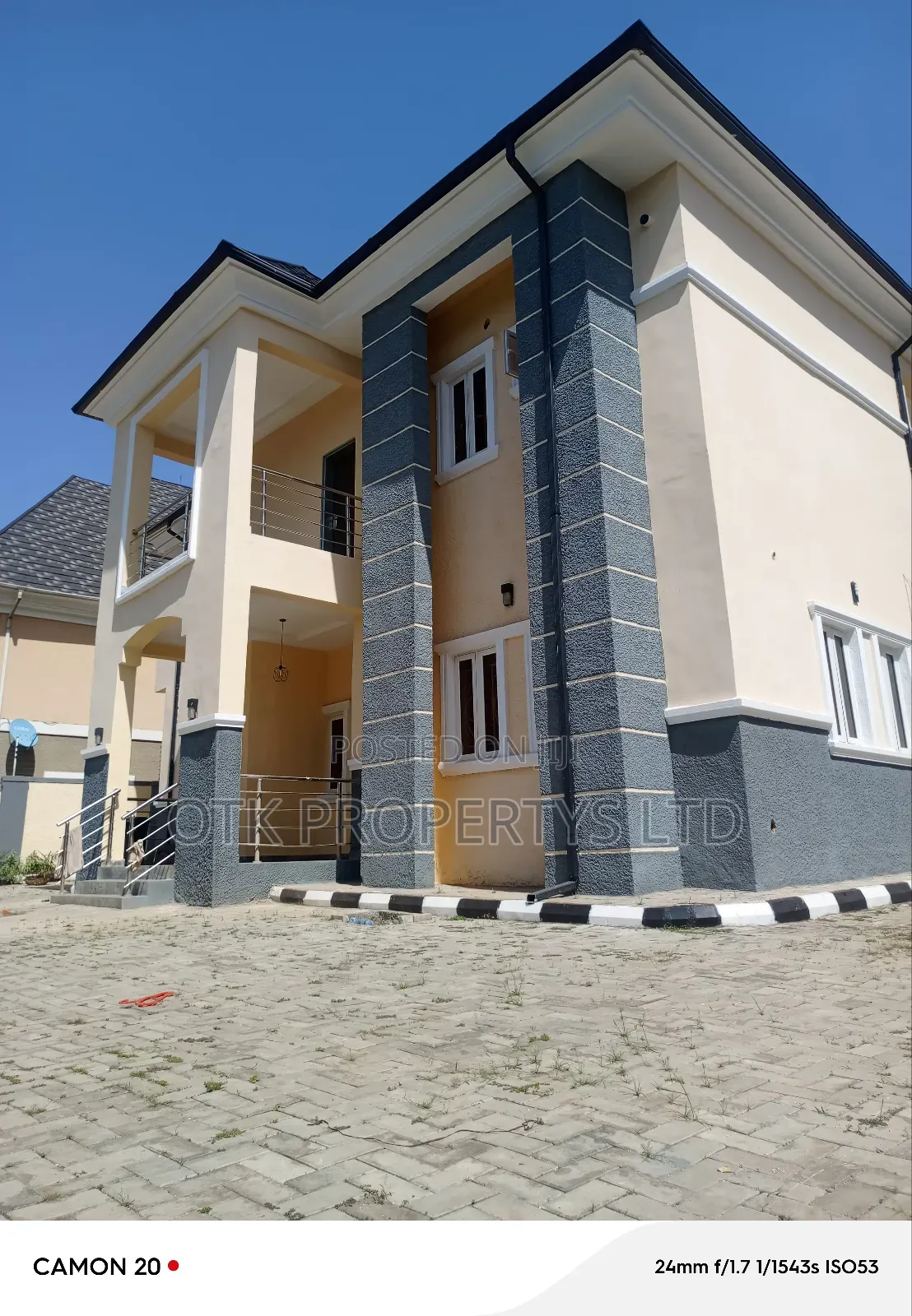 5bdrm Duplex in Efab Metropolis,, Gwarinpa for sale