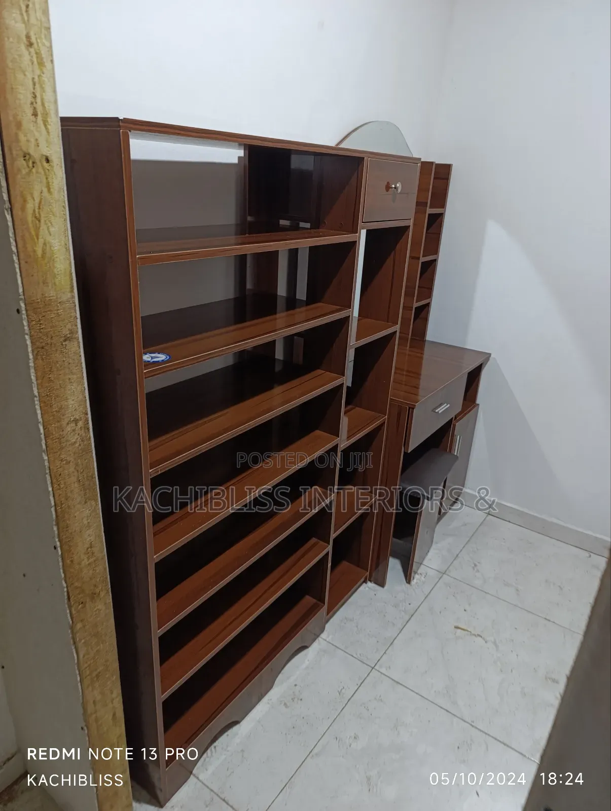 Beautiful Dresser Shoe and Bag Rack