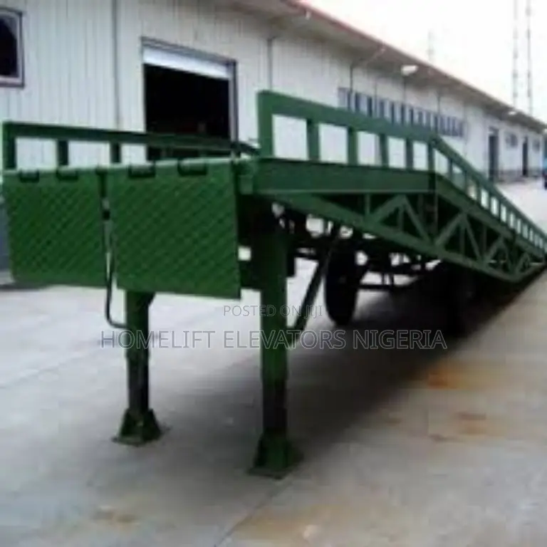 Forklift Ramps Trailer Truck Unloading