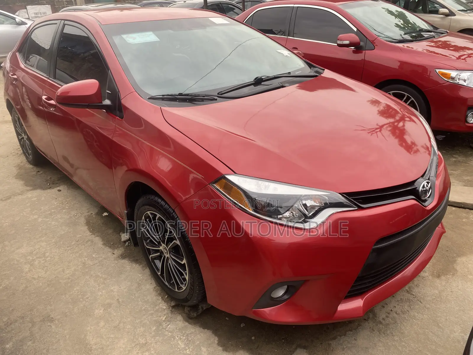 Toyota Corolla 2015 Red