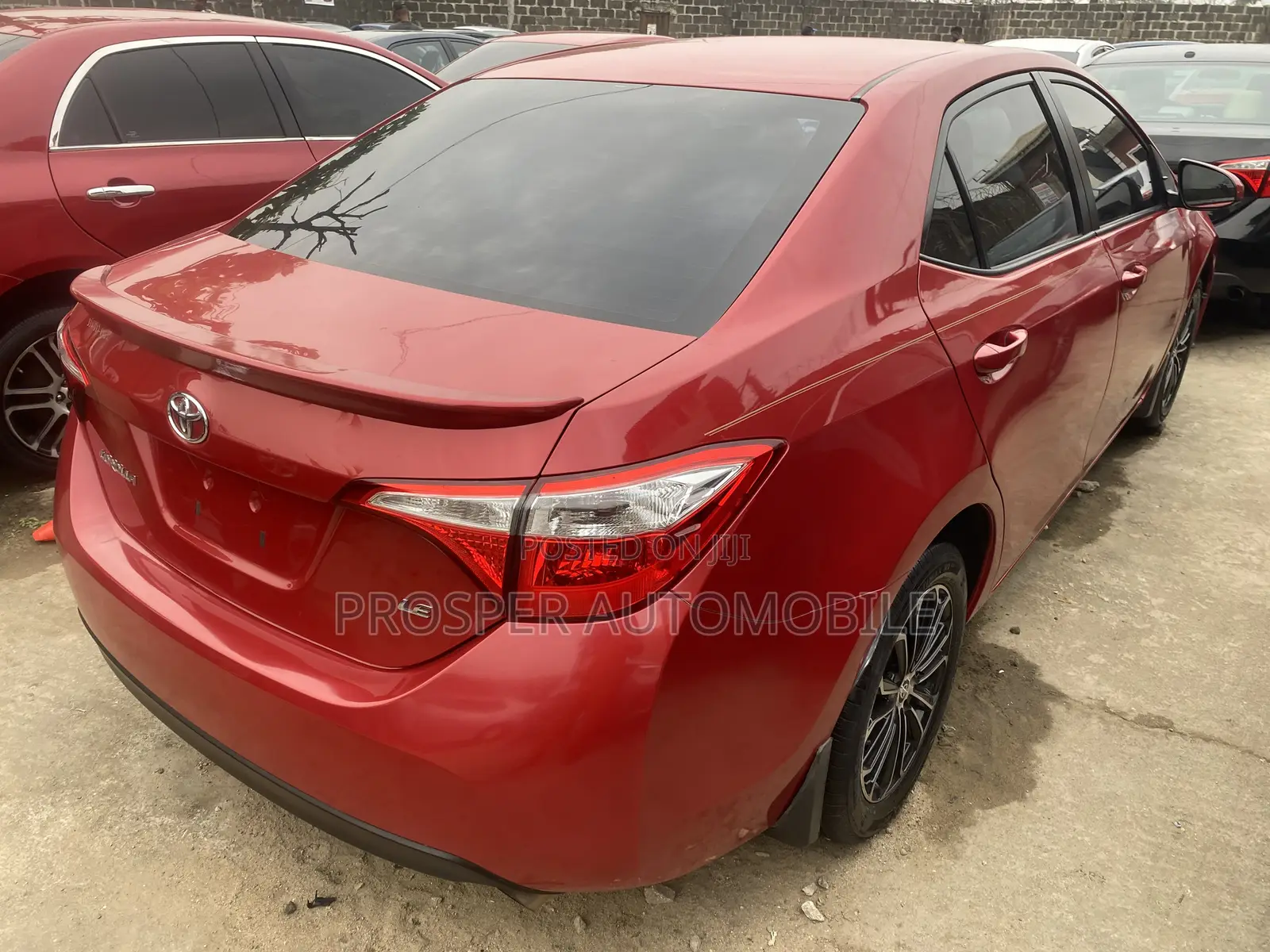 Toyota Corolla 2015 Red