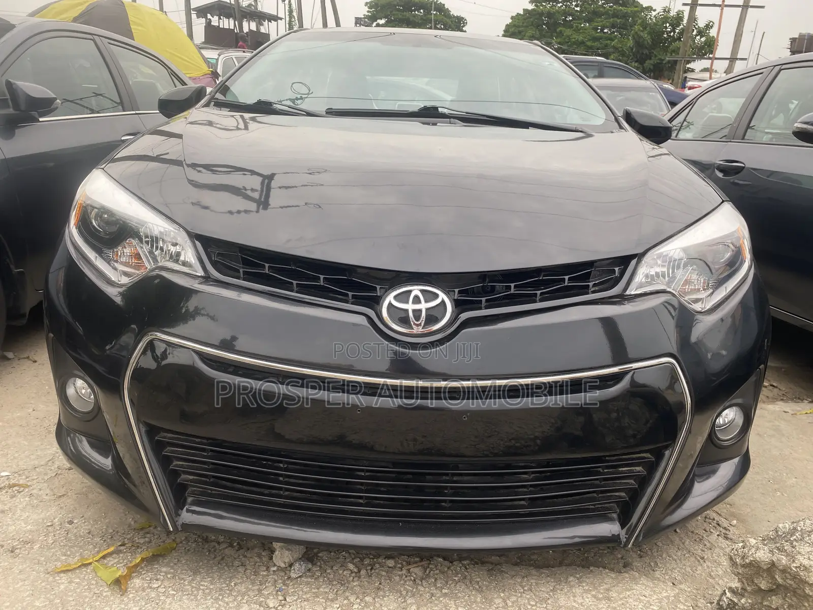 Toyota Corolla 2015 Black