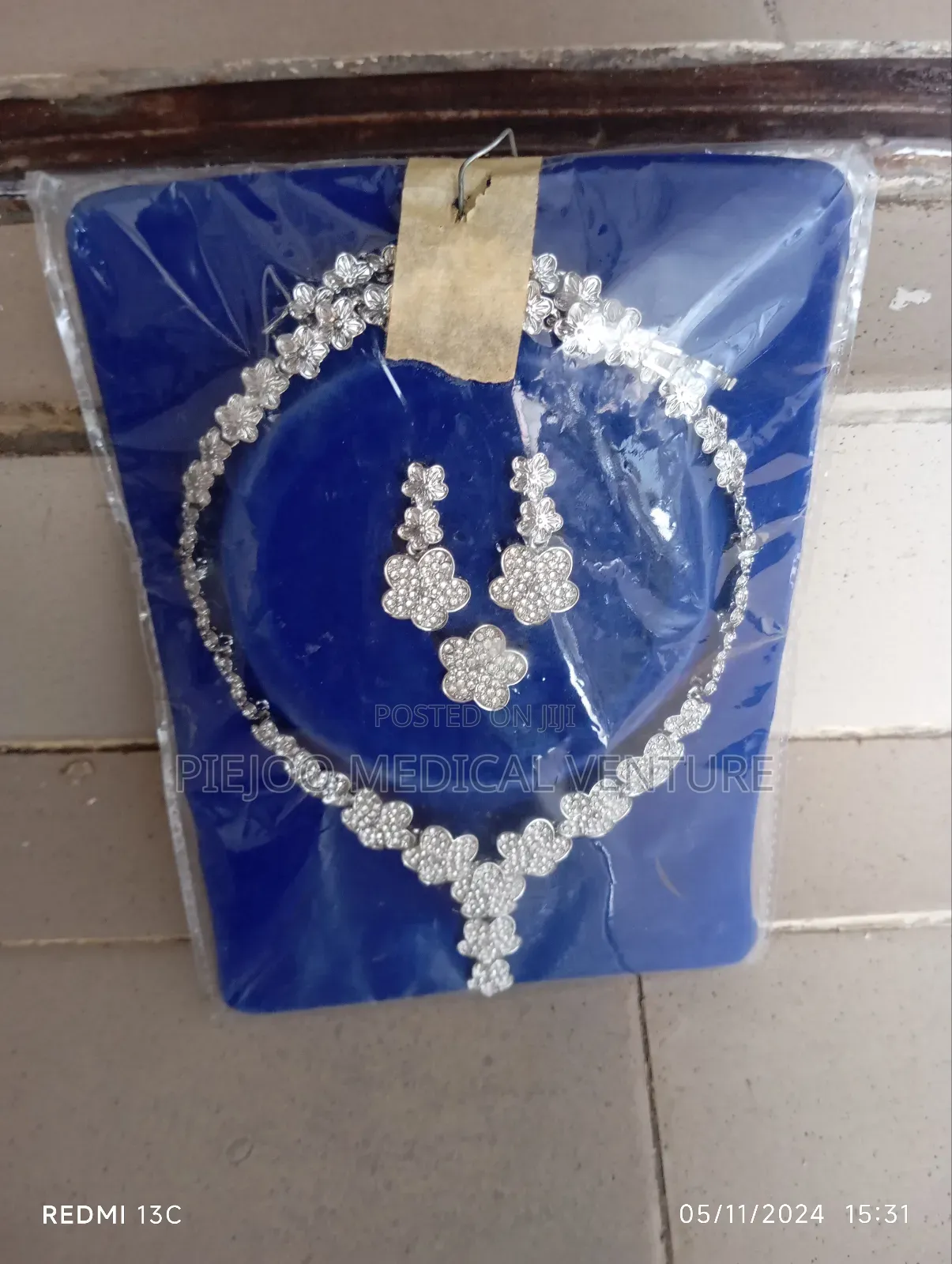 Fashion Jewelleries