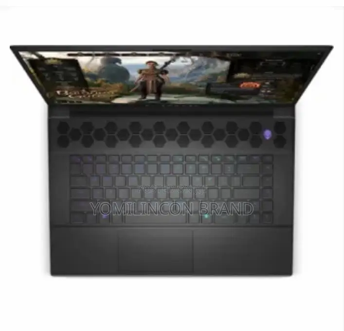 New Laptop Dell Allienware M18 R1 32GB Intel Core I9 SSD 2T