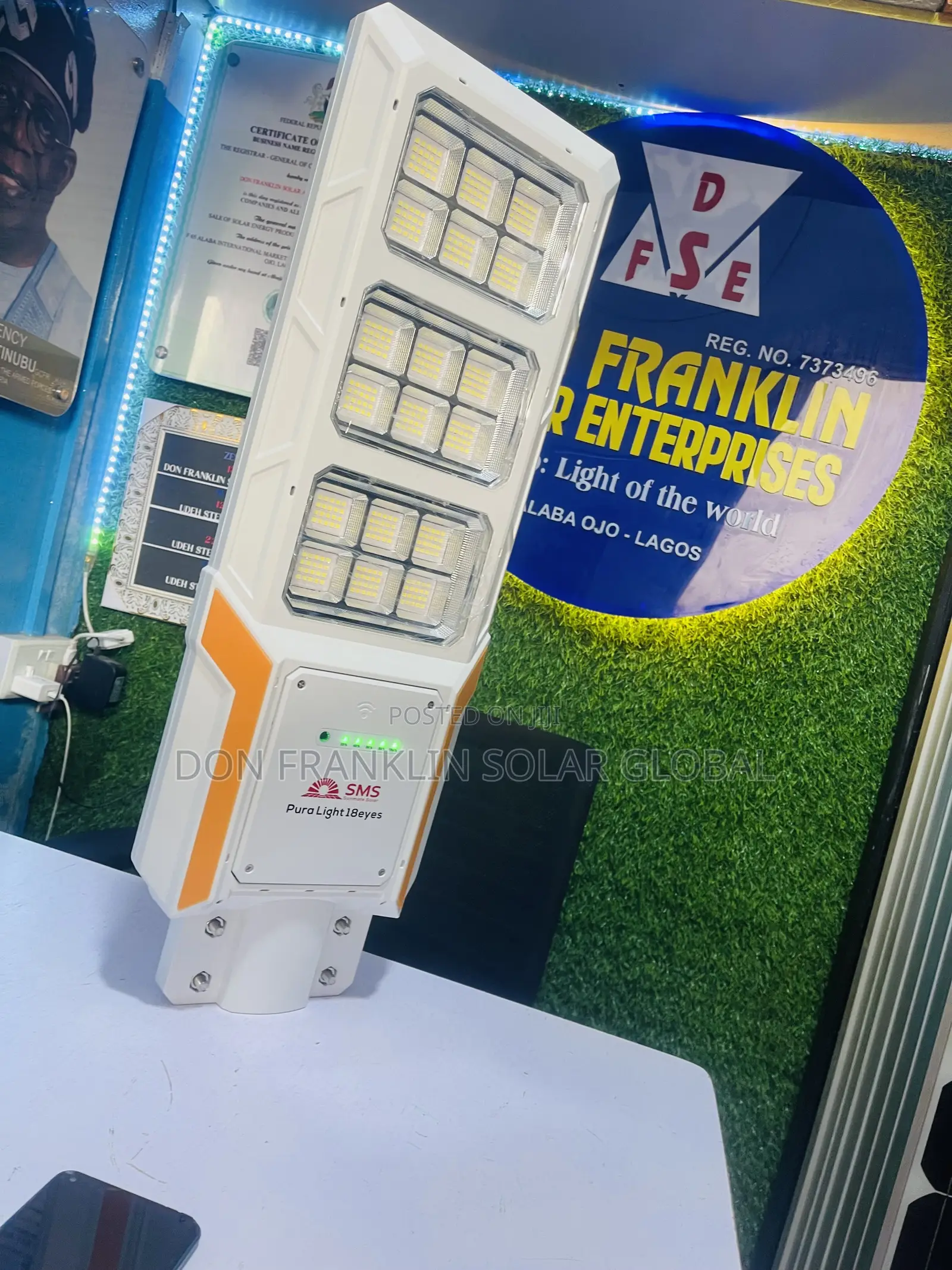 1800watts SMS All in One Solar Street Light 18 Eyes