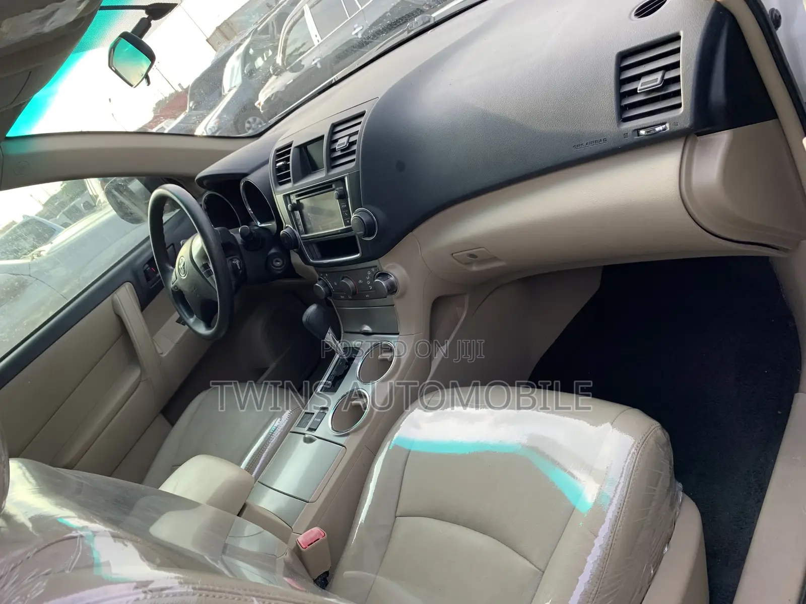Toyota Highlander Limited 3.5l 4WD 2013 White