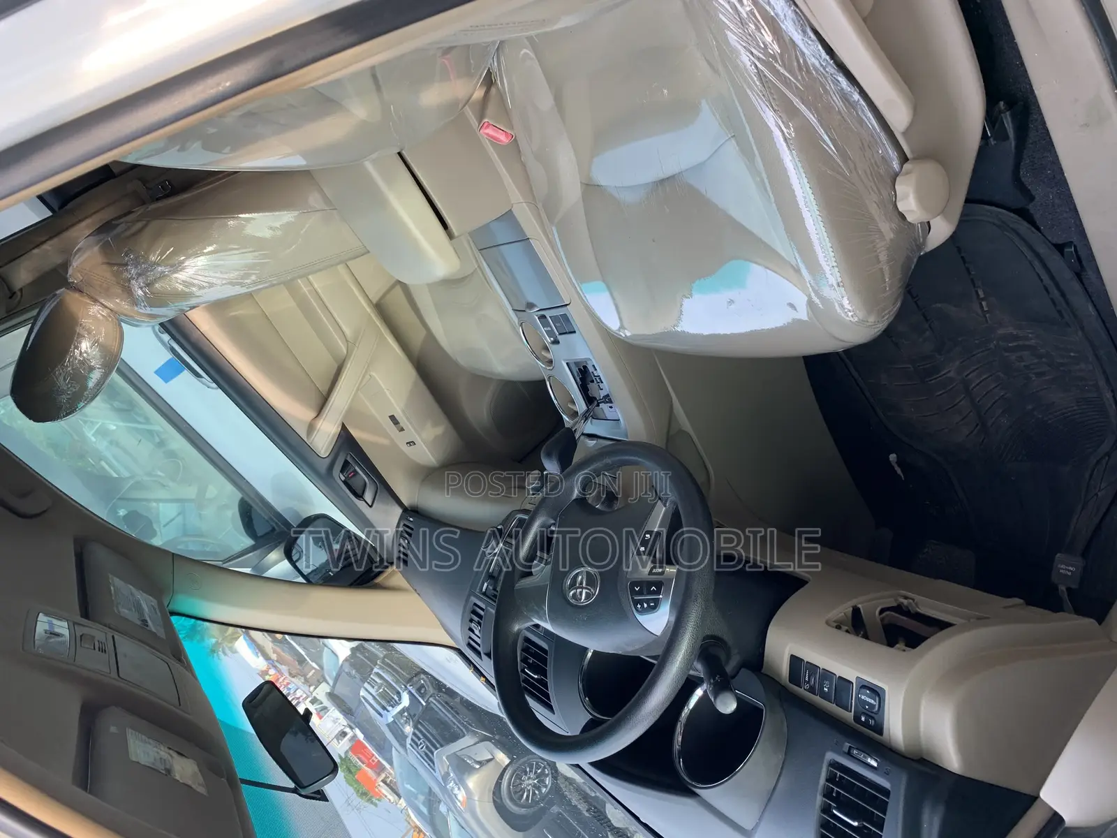Toyota Highlander Limited 3.5l 4WD 2013 White