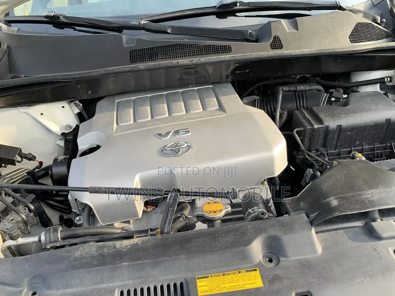 Toyota Highlander Limited 3.5l 4WD 2013 White