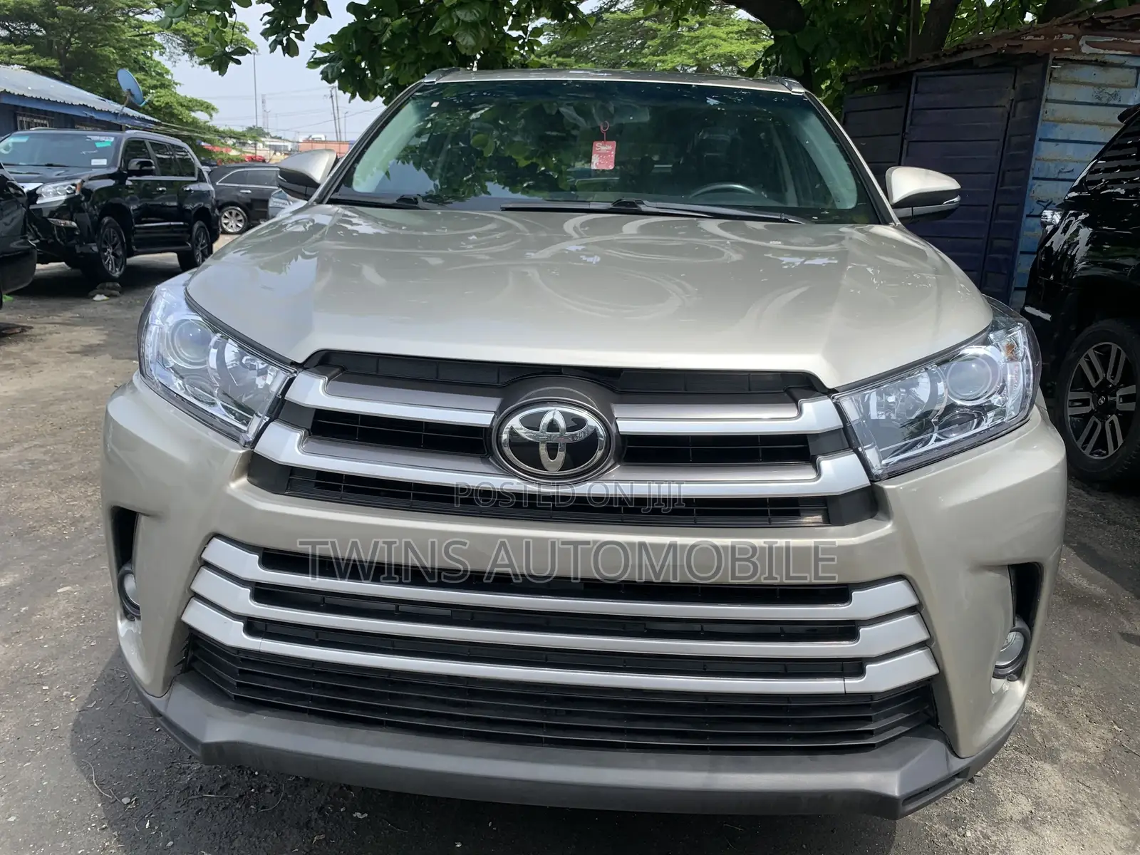 Toyota Highlander 2016 Gold