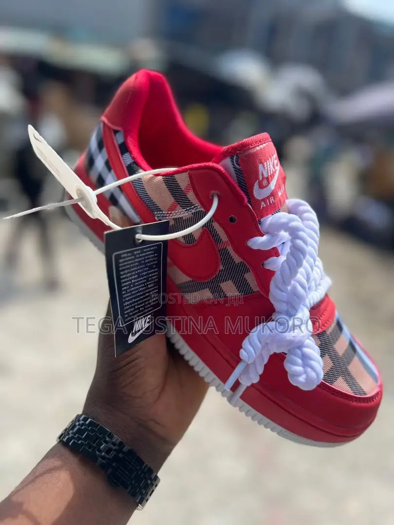High Quality Nike Unisex Sneakers