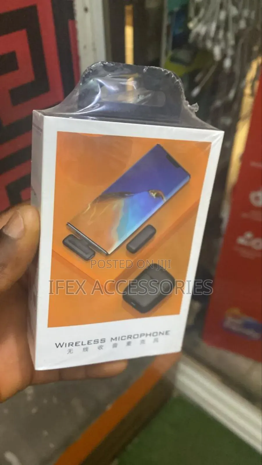 J13 - 3 in 1 Wireless Microphone for iPhone and Type C