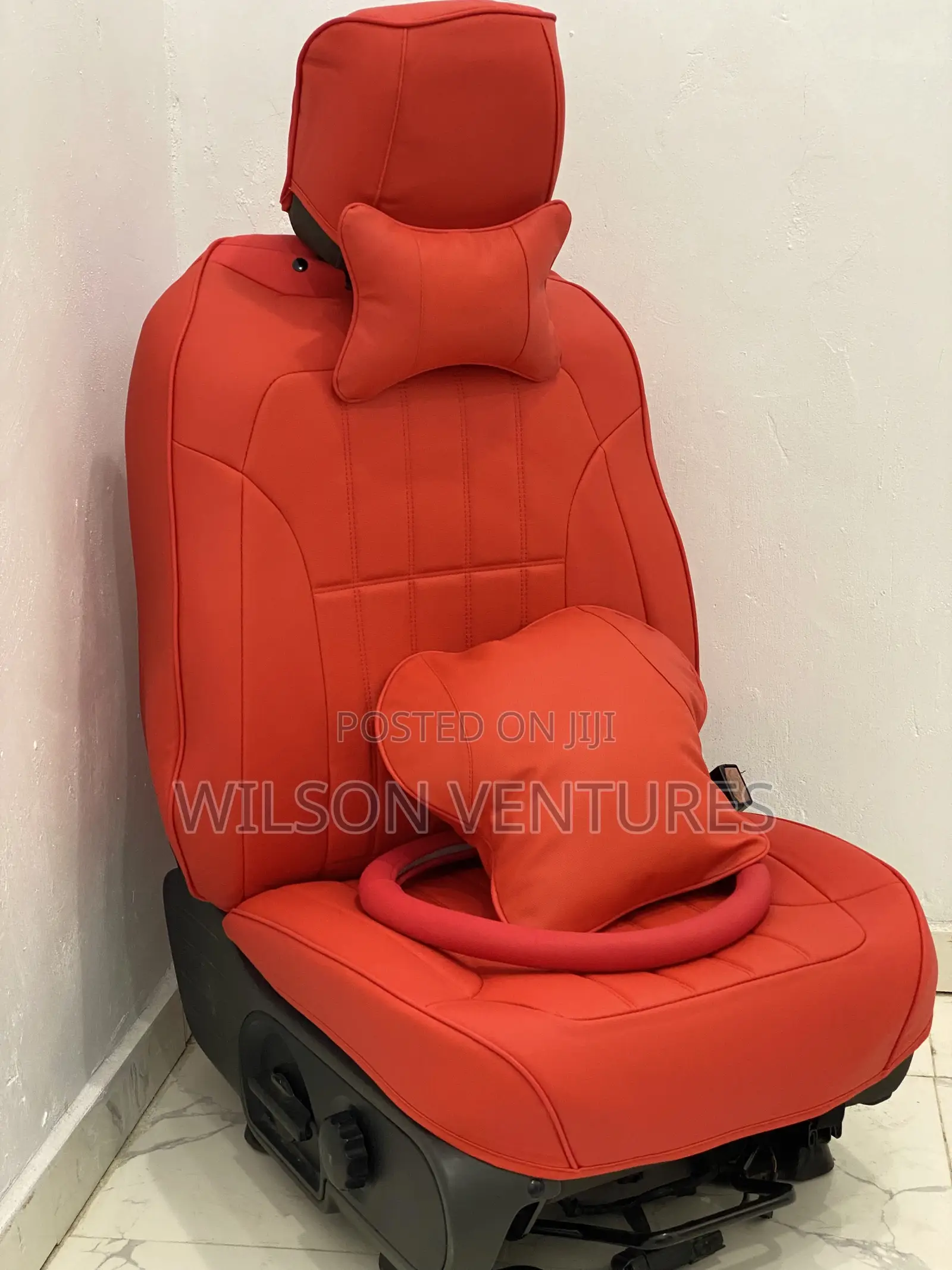 Plain Red 5 Seater Car Seater Cover