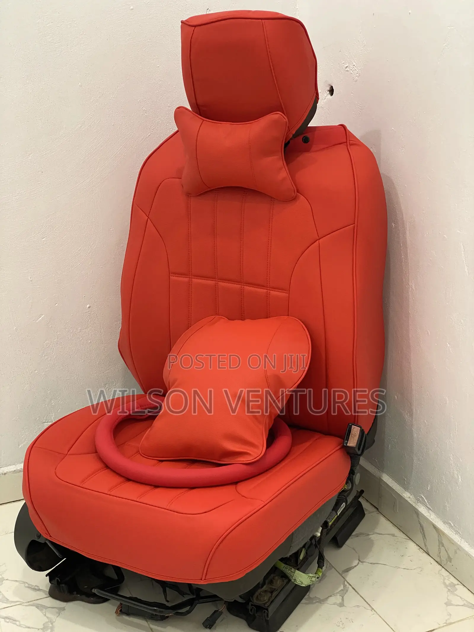 Plain Red 5 Seater Car Seater Cover