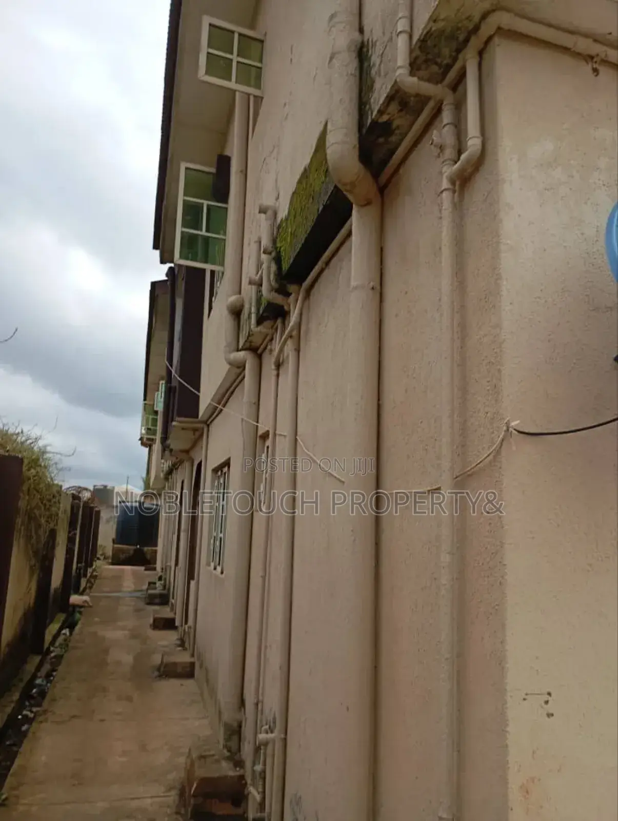 2bdrm Block of Flats in Iyana Iyesi Ogun, Ifo for sale