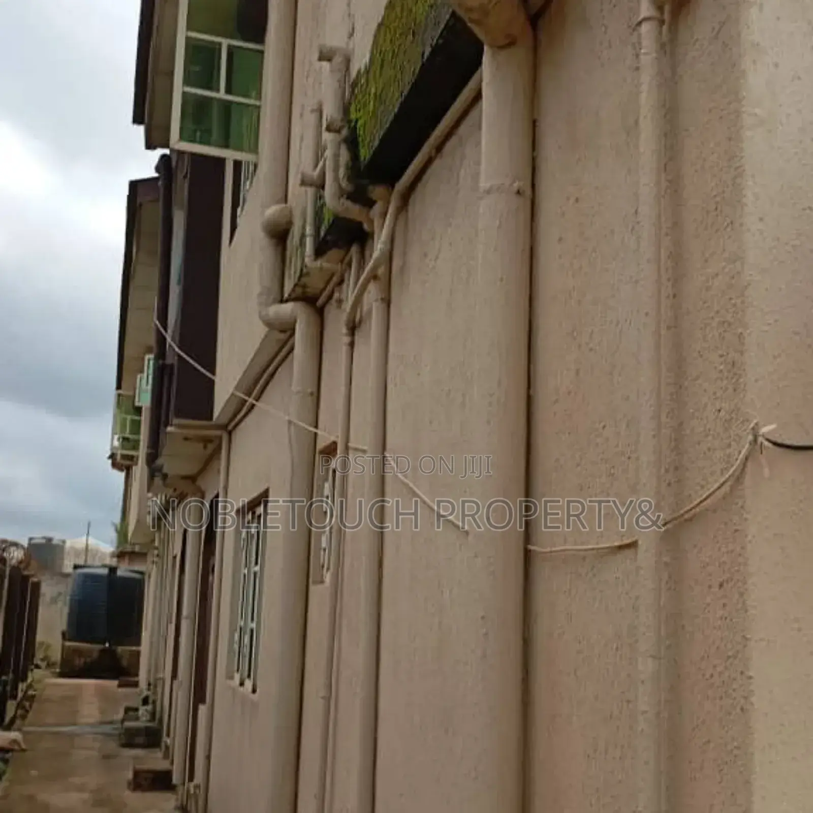 2bdrm Block of Flats in Iyana Iyesi Ogun, Ifo for sale