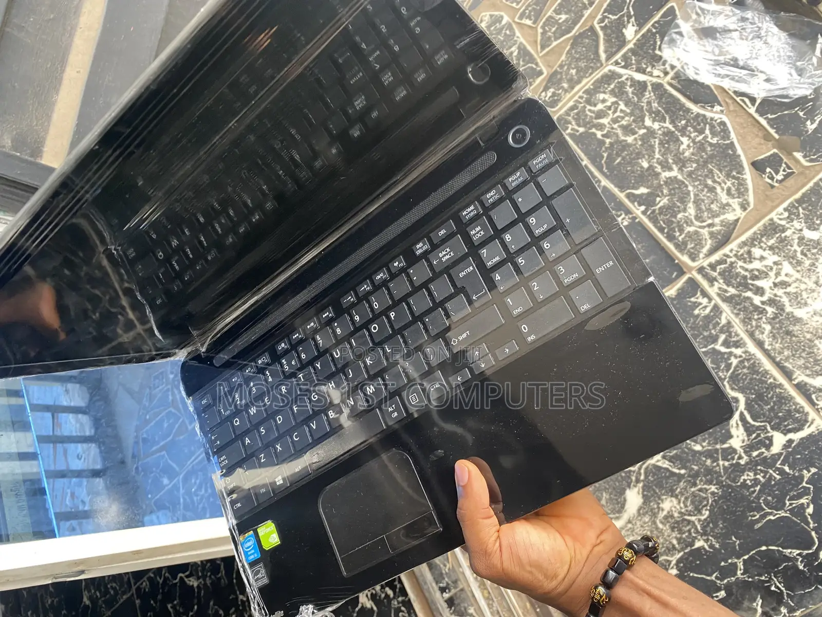 New Laptop Toshiba 4GB Intel HDD 500GB