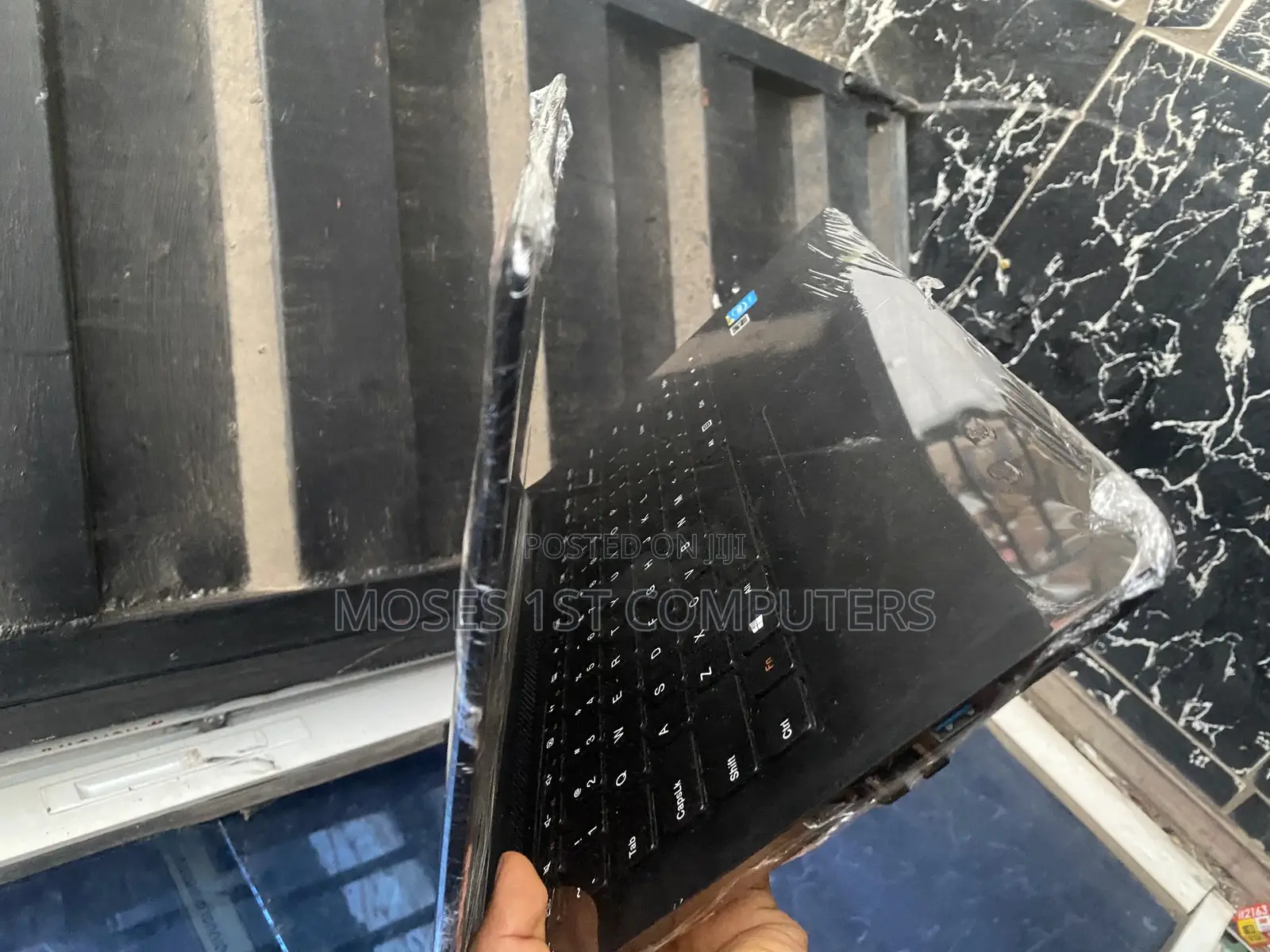 New Laptop Lenovo 4GB Intel SSHD (Hybrid) 320GB